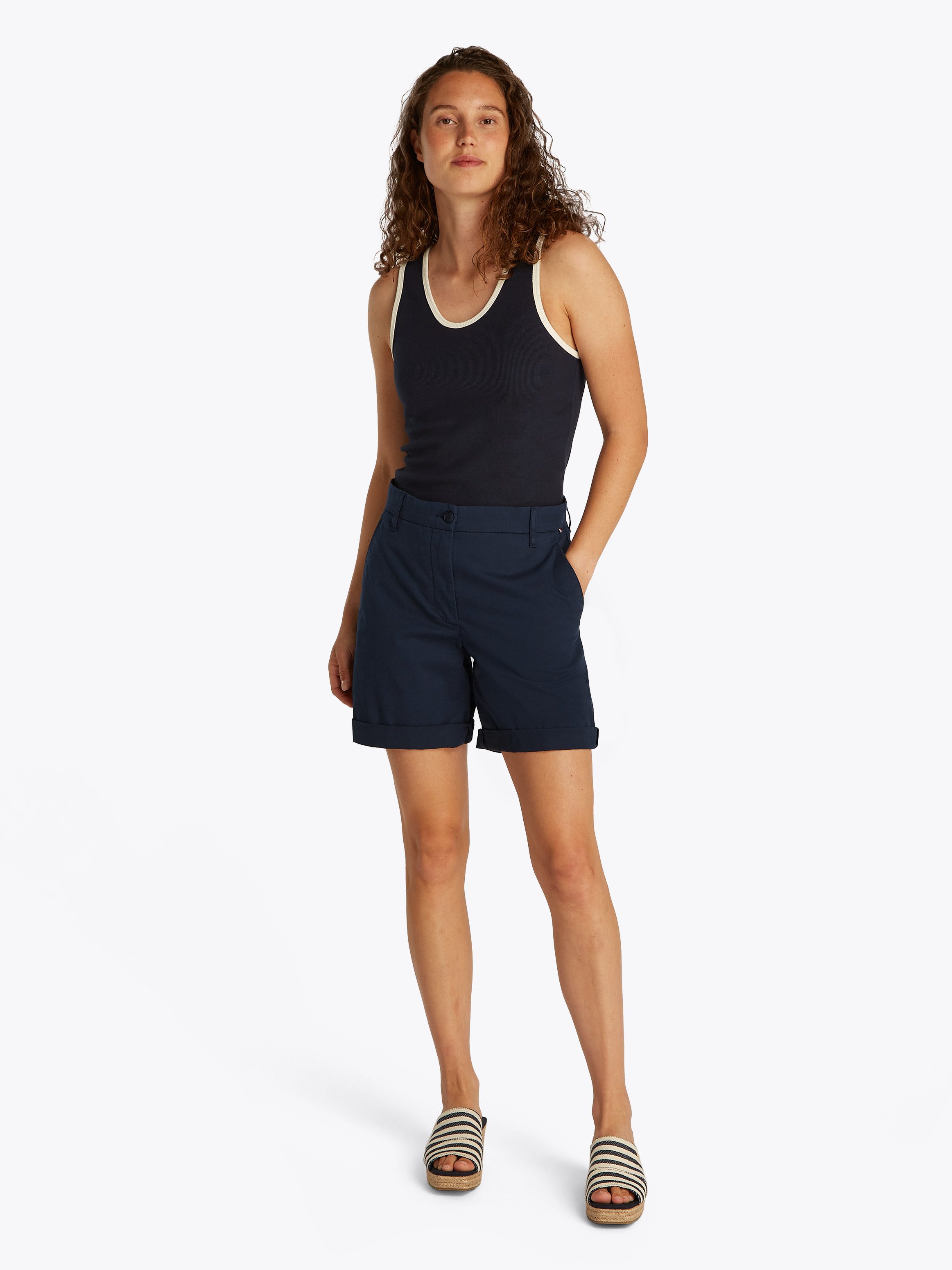 Tommy Hilfiger Chinoshorts CO BLEND GMD CHINO SHORT mit Umschlagsaum