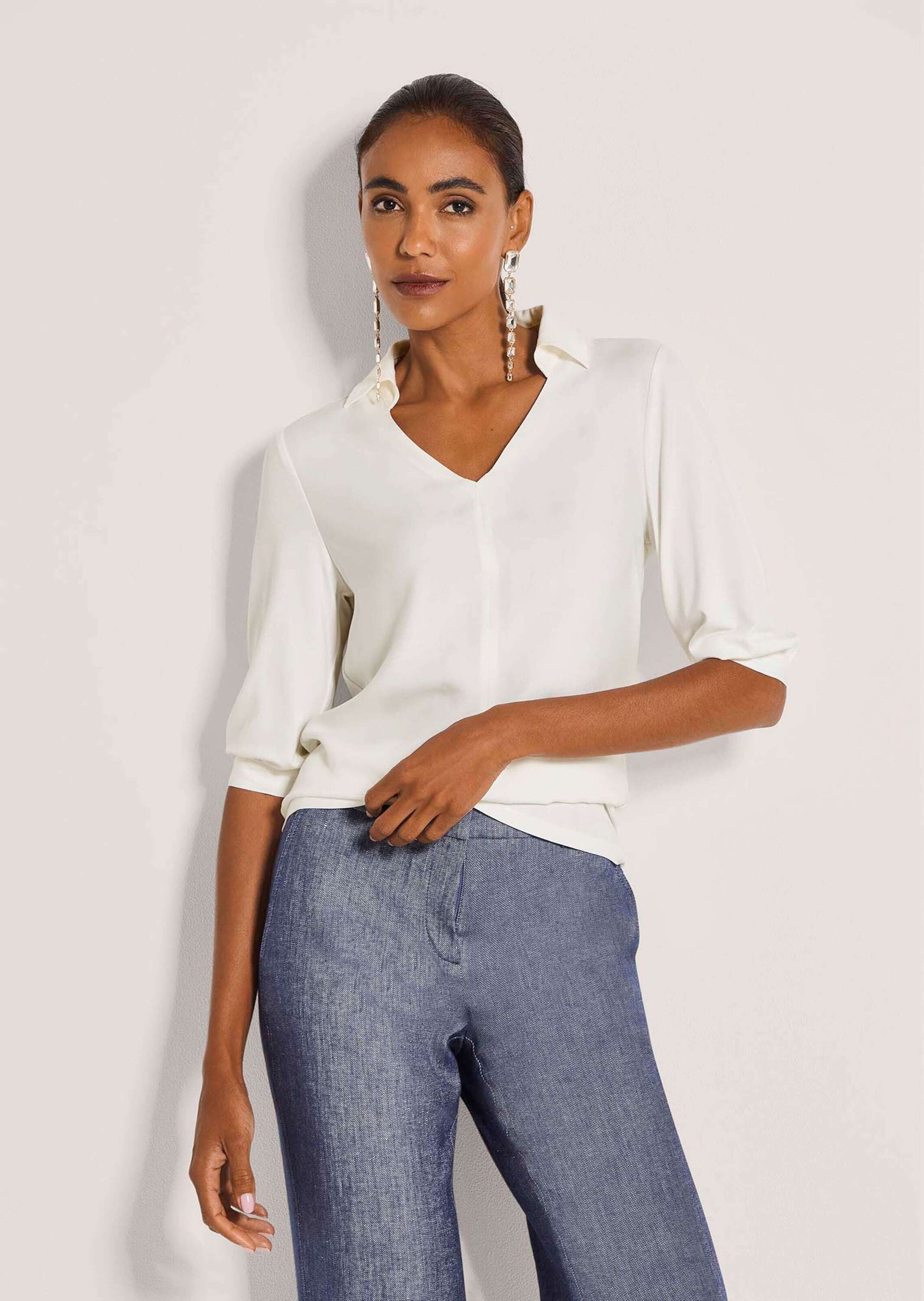 MADELEINE Kurzarmbluse Blusenshirt mit V-Ausschnitt Viskosebluse mit Hemdkr günstig online kaufen