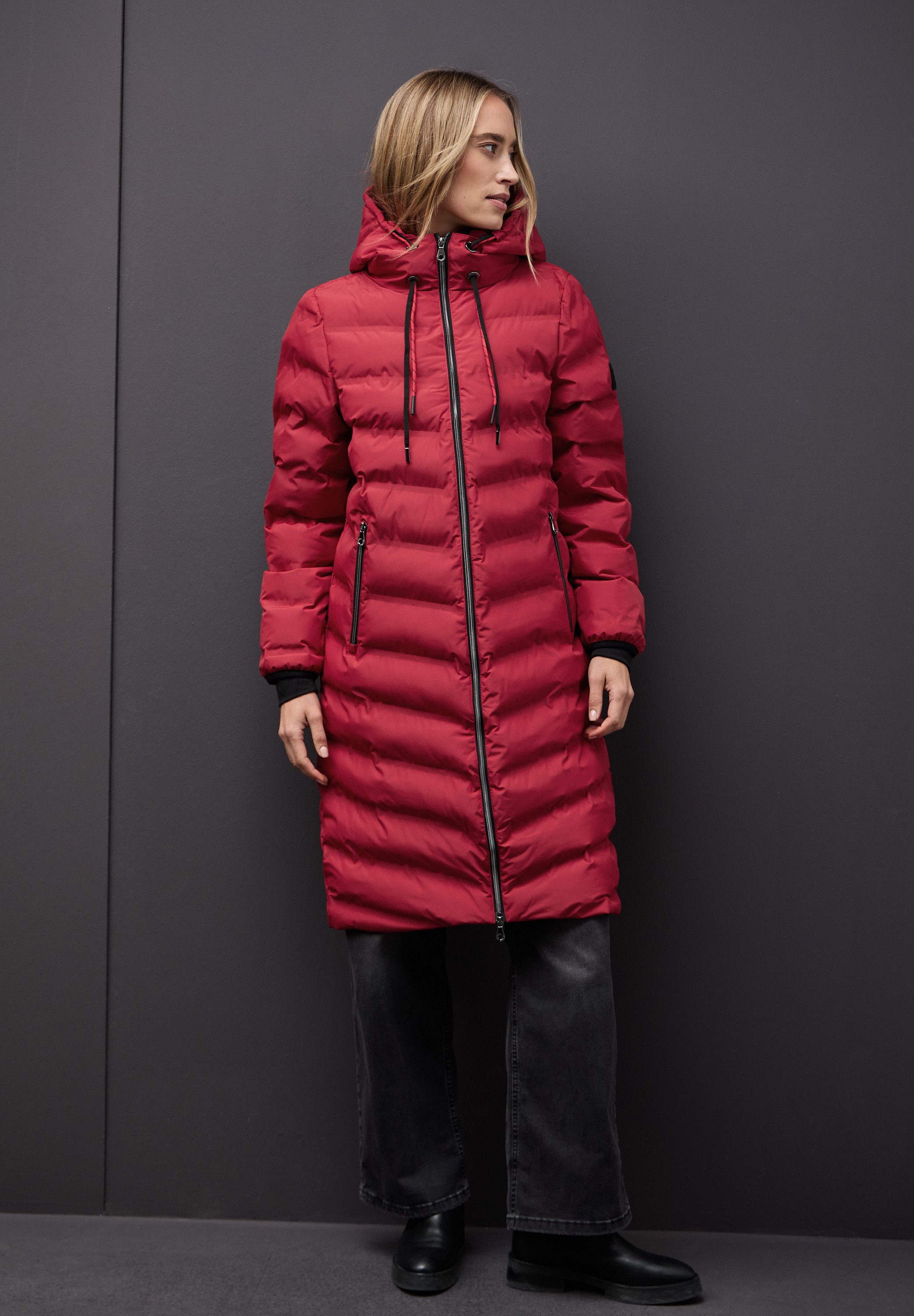 STREET ONE Steppjacke Damenmantel mit Kapuze und geklebten Nähten