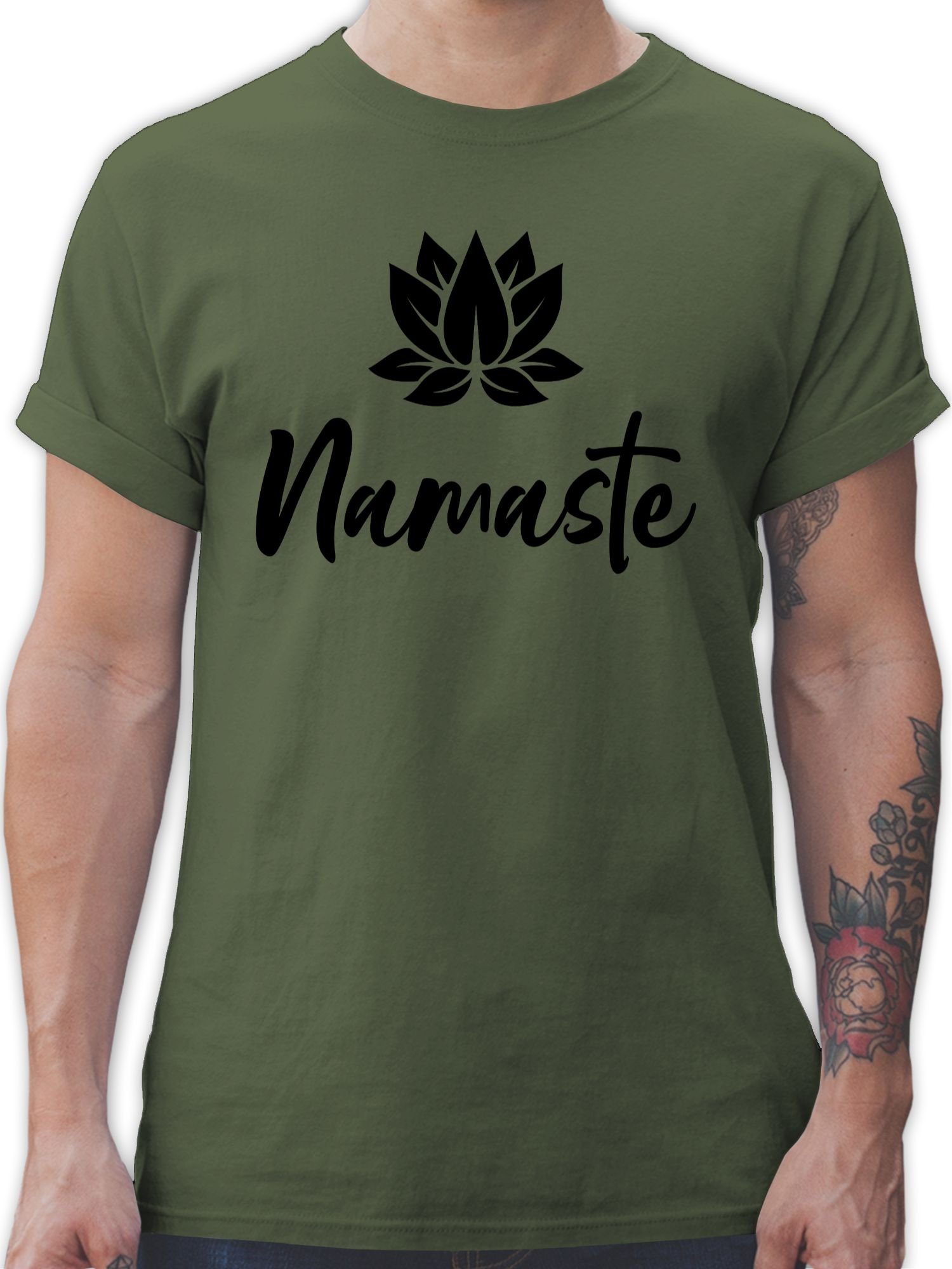 Shirtracer T-Shirt Namaste mit Lotusblüte schwarz Yoga und Wellness Geschenk 03 Army Grün