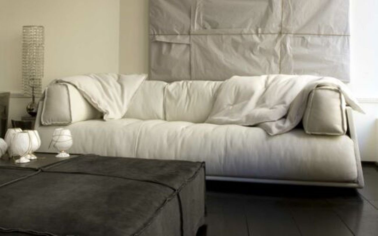 Polster Dreisitzer Design in JVmoebel Sofa Europe Made Couch Möbel, Moderne 3-Sitzer Weiß