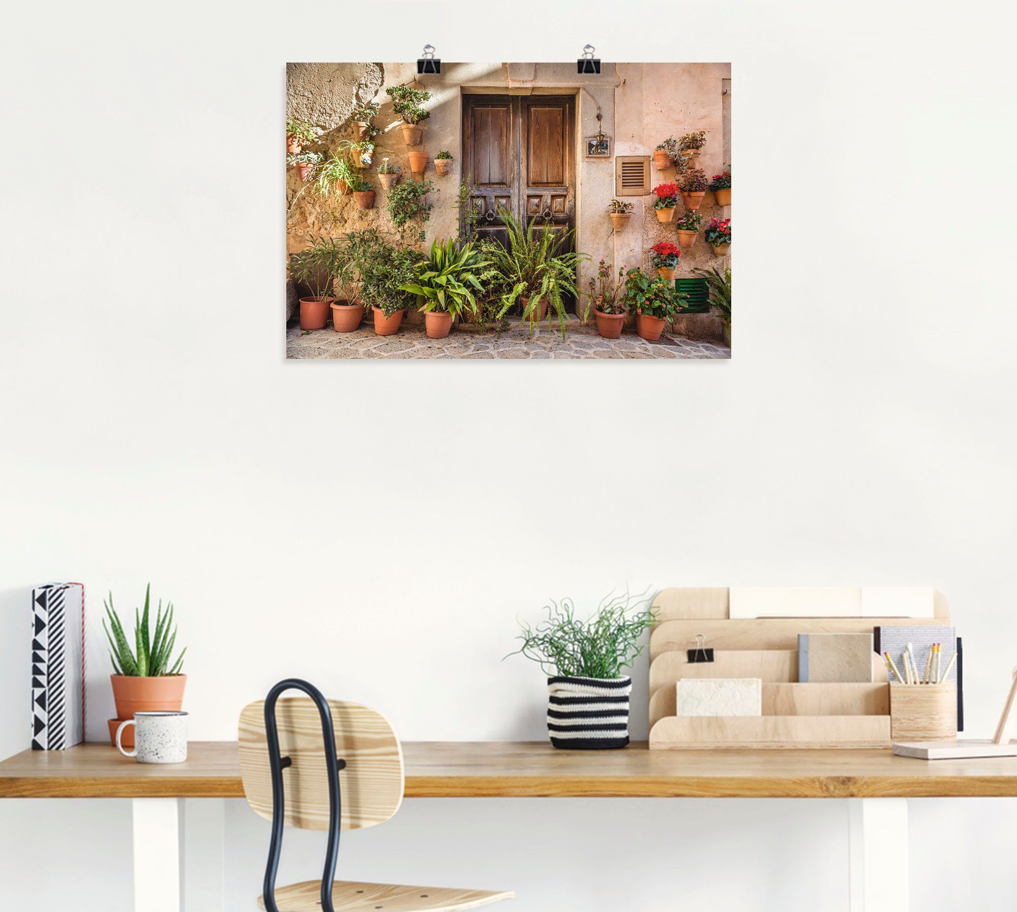 oder Leinwandbild, Altstadtgasse Alubild, St), Wandaufkleber Artland Poster als (1 in Wandbild versch. Spanien, Mallorca, Größen Pflanzenbilder