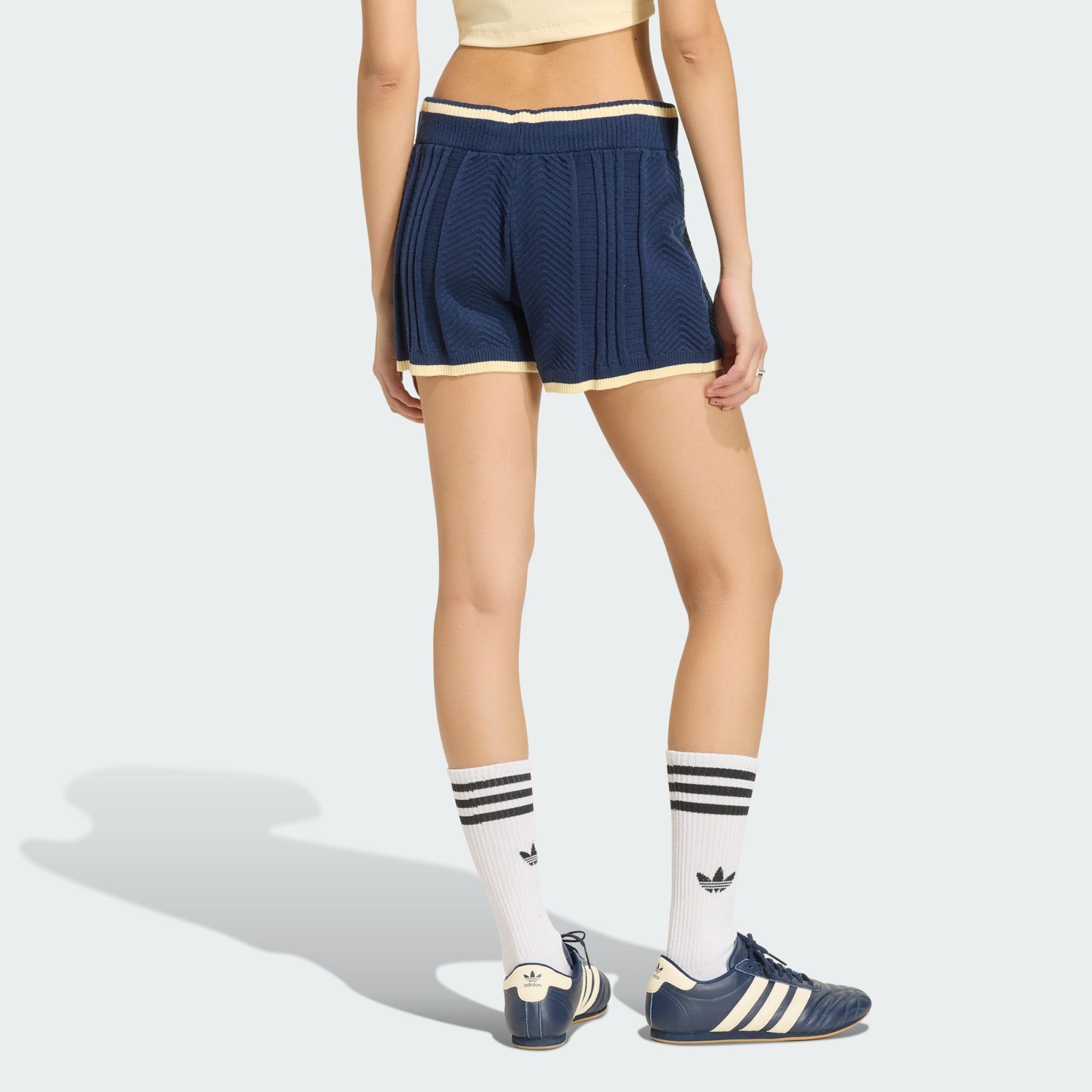 adidas Originals Shorts CABLE KNIT SHORTS (1-tlg)