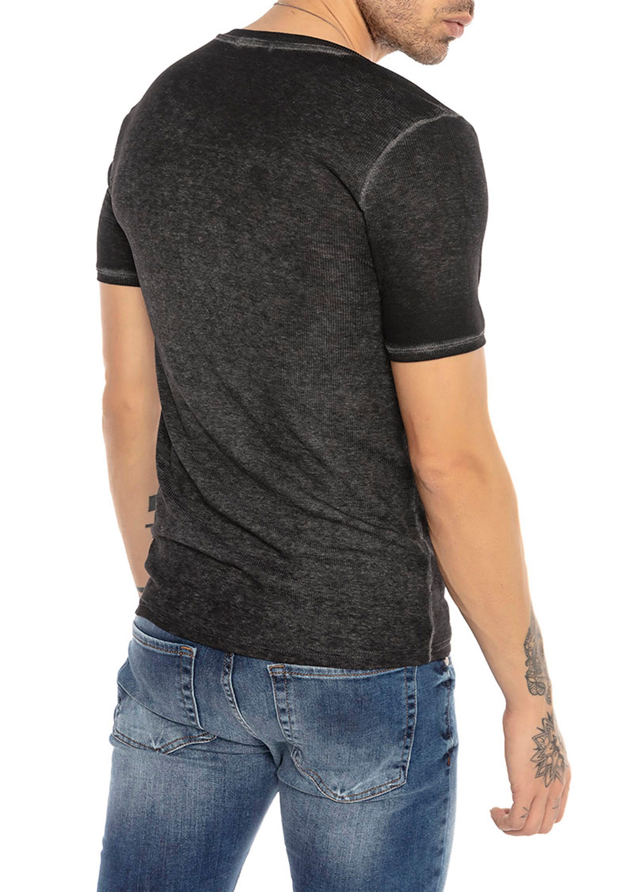 RedBridge T-Shirt mit Henley-Ausschnitt im Used-Look günstig online kaufen