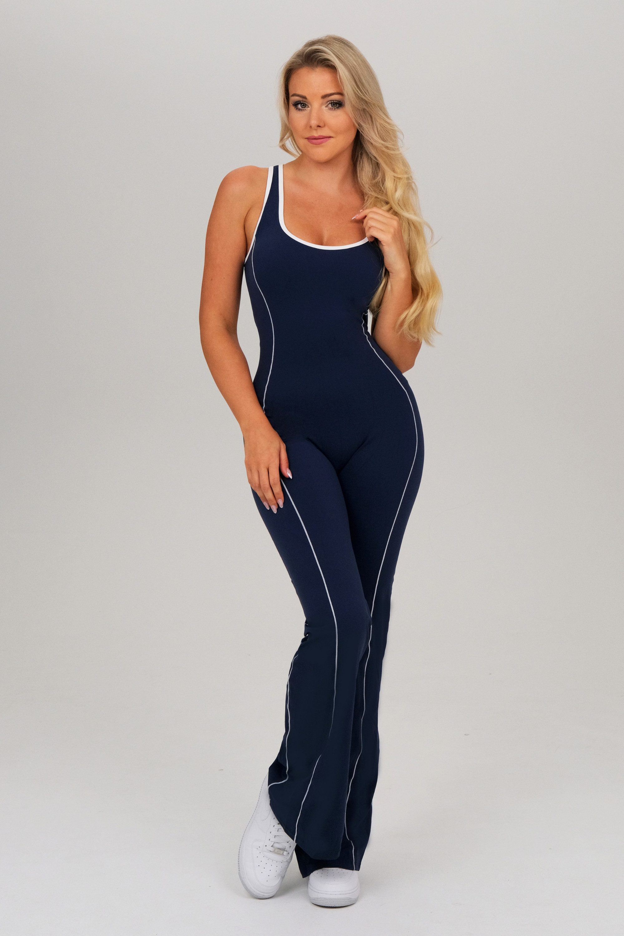 FemmeTone Overall Ärmelloser Sport-Jumpsuit mit U-Ausschnitt und offenem Rücken Damen Sportbekleidung: Turnanzug-Einteiler fürs Training