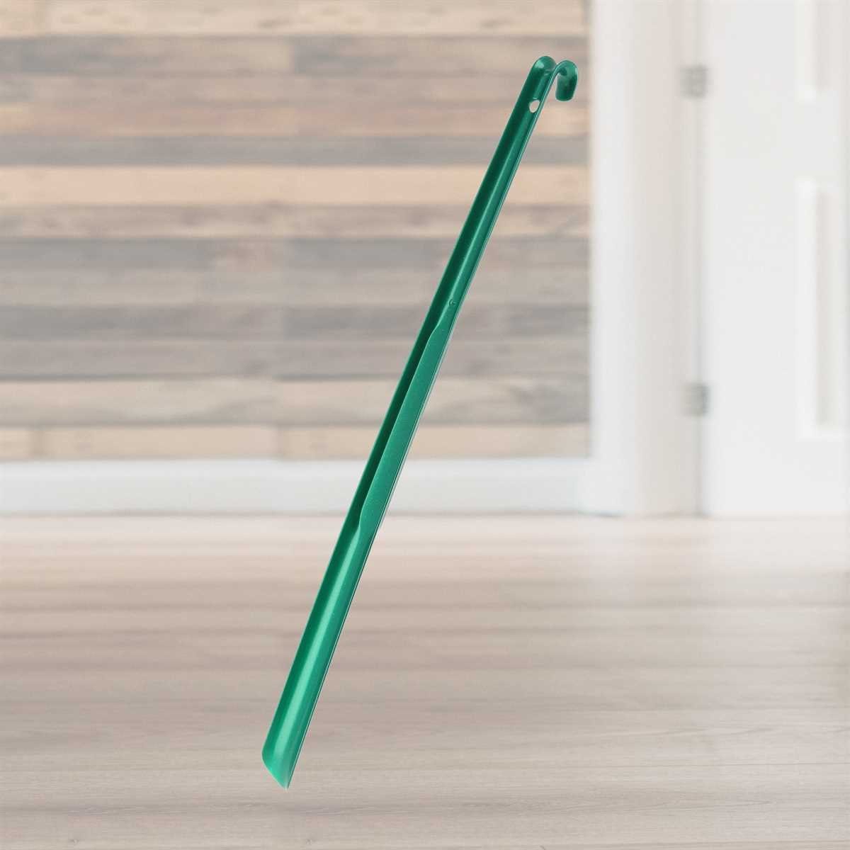 Lantelme Schuhlöffel 3 Stück Set 65 cm Kunststoff Schuhanzieher stabil Schuhanziehhilfe, Farbe Wählbar, Hergestellt in Deutschland, sehr Stabil, Rückenschonend