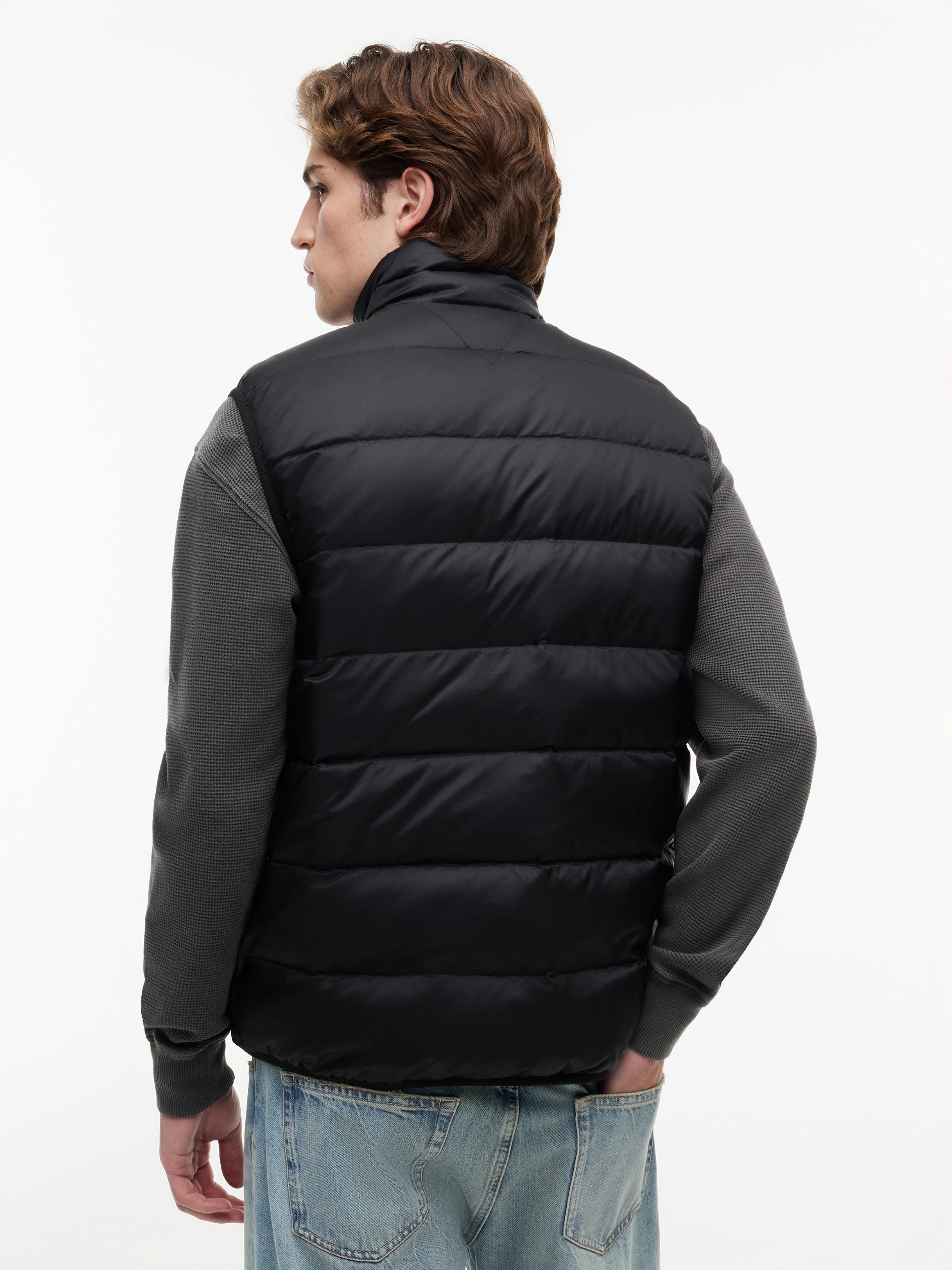 Tommy Jeans Daunenweste TJM LIGHT DOWN PACKABLE VEST Regular fit mit Stehkragen