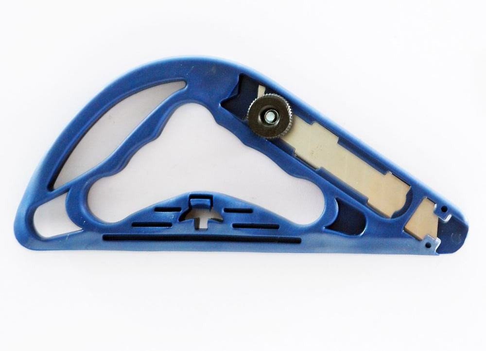 Nespoli Tapezierbürste Nespoli Teppichschneider inkl. 1 Abbrechklinge