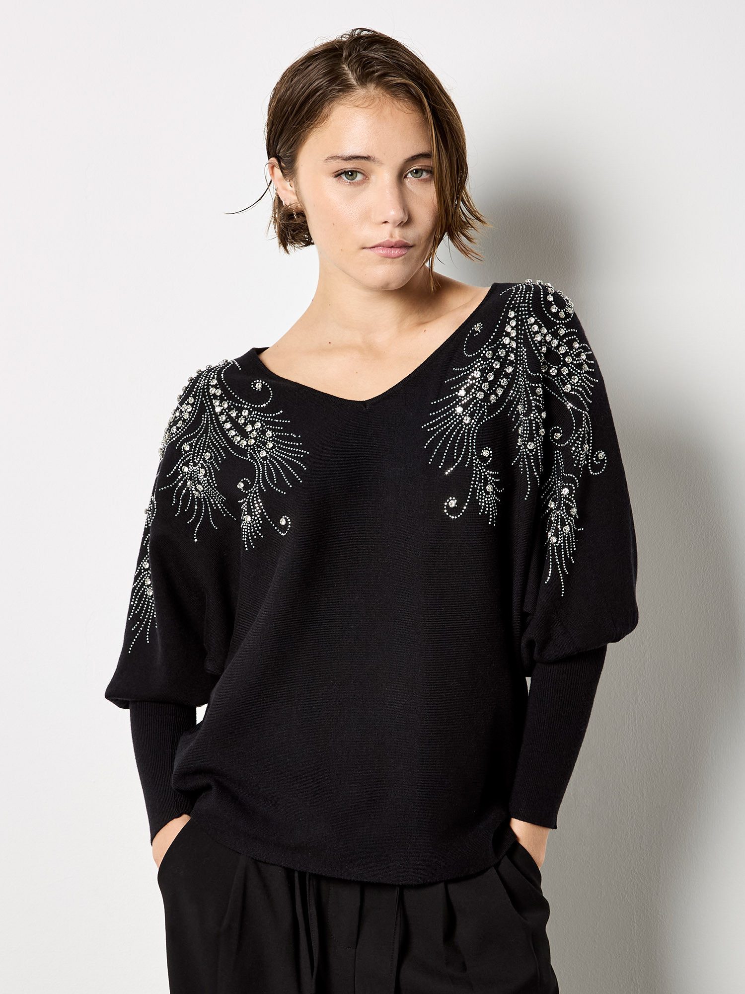 Apricot Fledermauspullover Strickpullover mit Strass und Federoptik