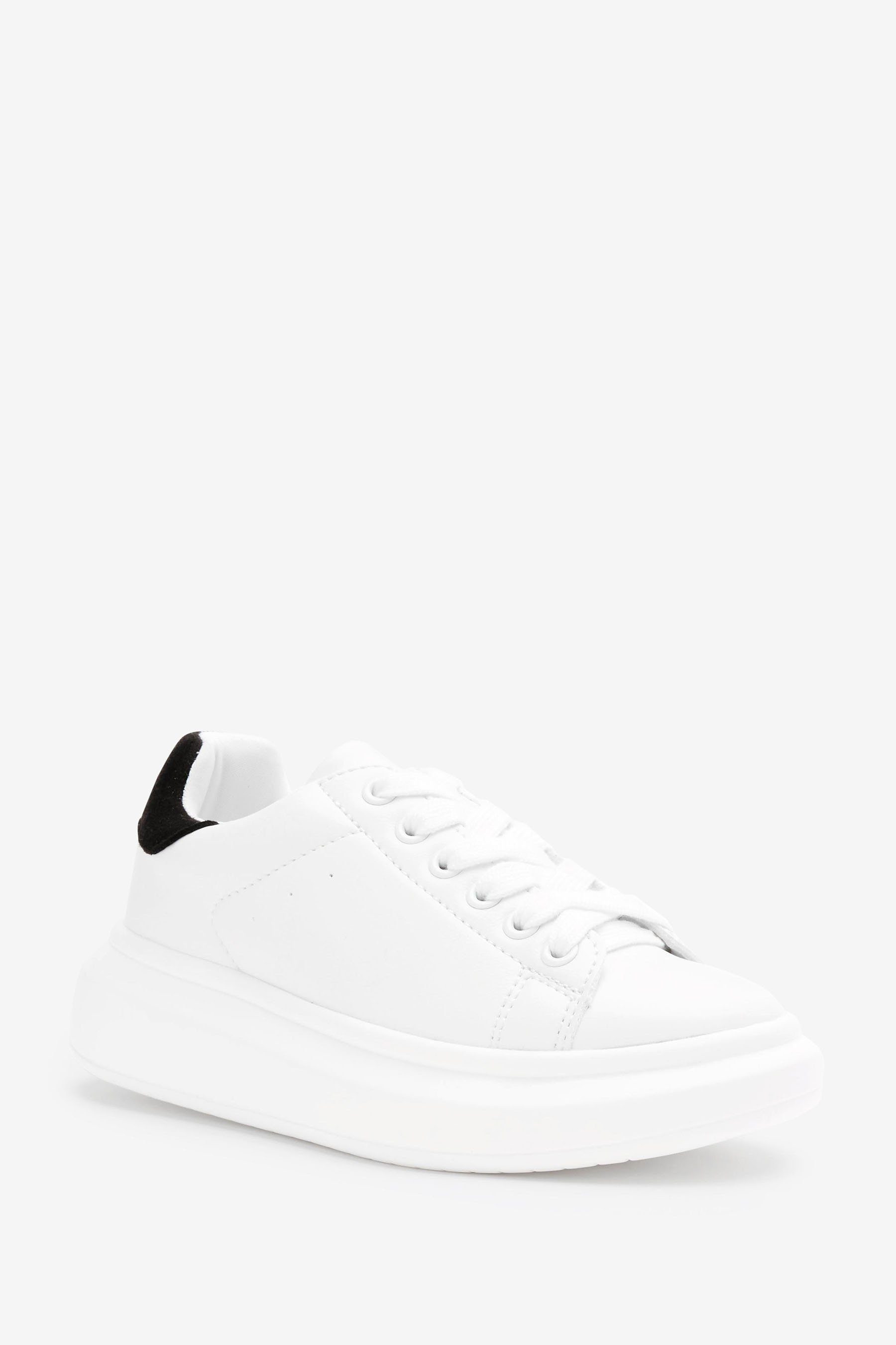 Next Kompakte Sneaker Sneaker (1-tlg) White/Black