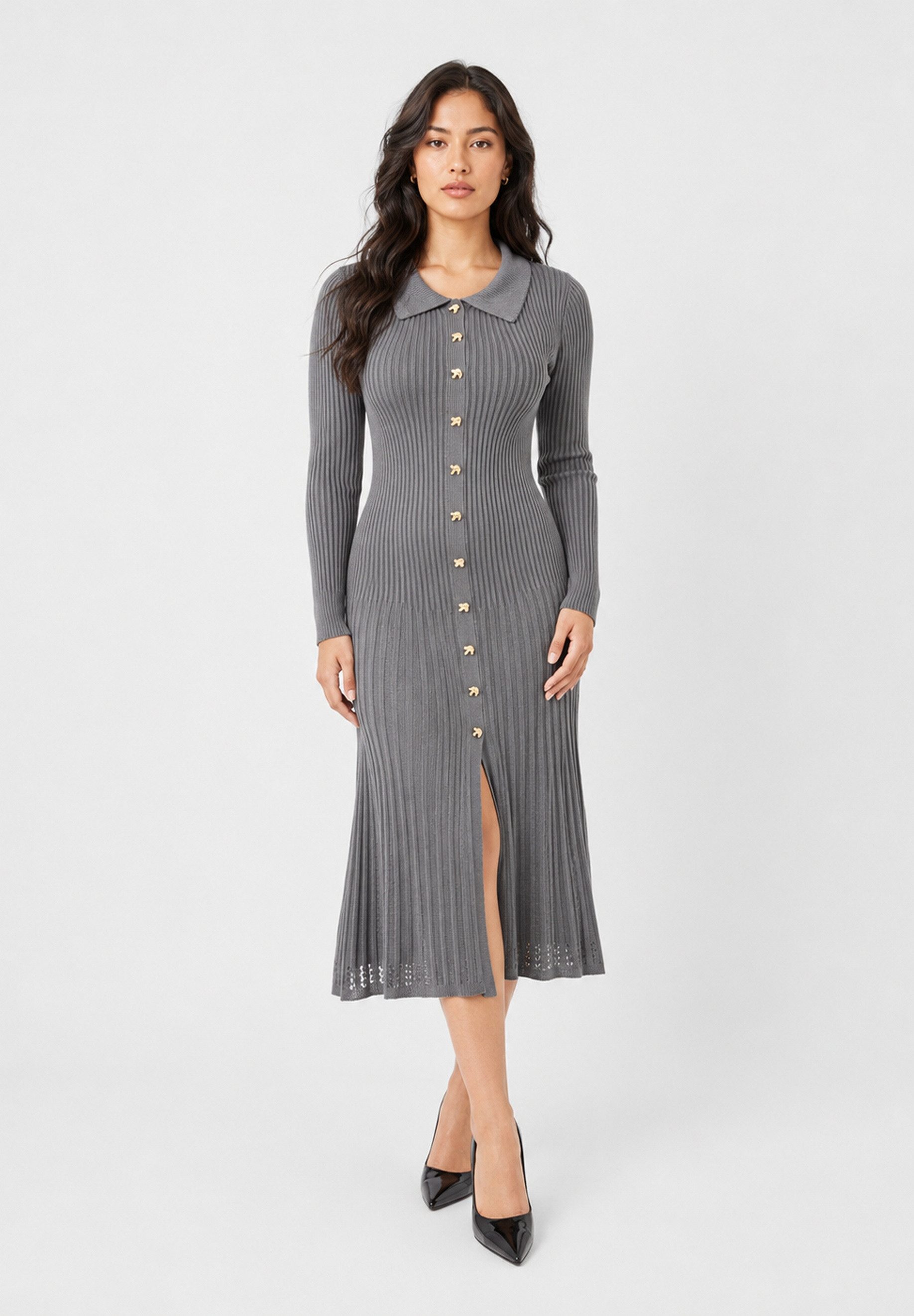 Elara Maxikleid – Langes Damen Strickkleid mit Kragen und Zierknöpfen im Rippstrick – Bild 2 von 5