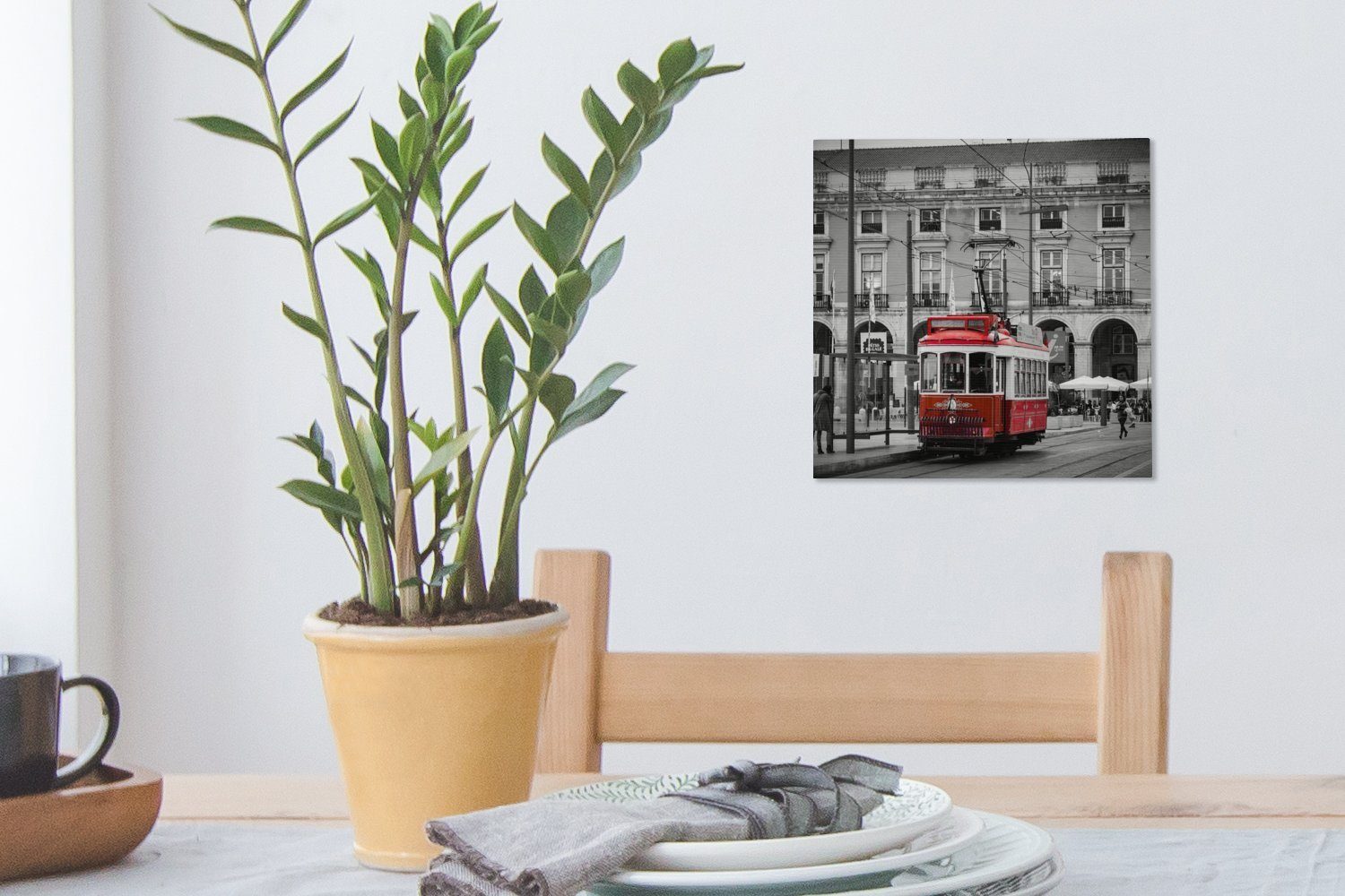 Bilder OneMillionCanvasses® Leinwand (1 mit Leinwandbild einer St), Wohnzimmer Schwarz-Weiß-Foto roten Schlafzimmer Straßenbahn, für