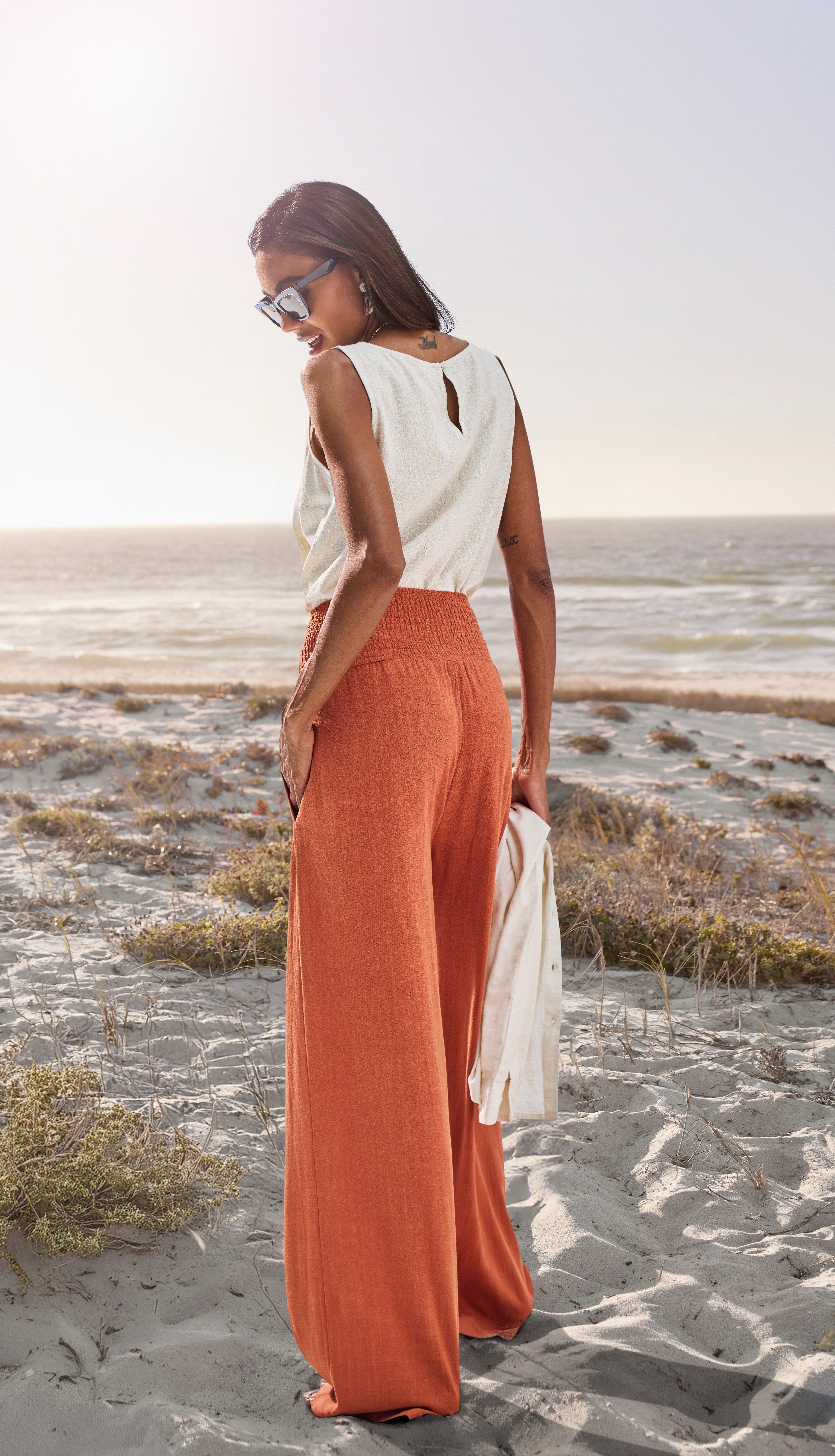 French Connection Leinenhose mit gerafftem Bund, weite Palazzohose für den Sommer