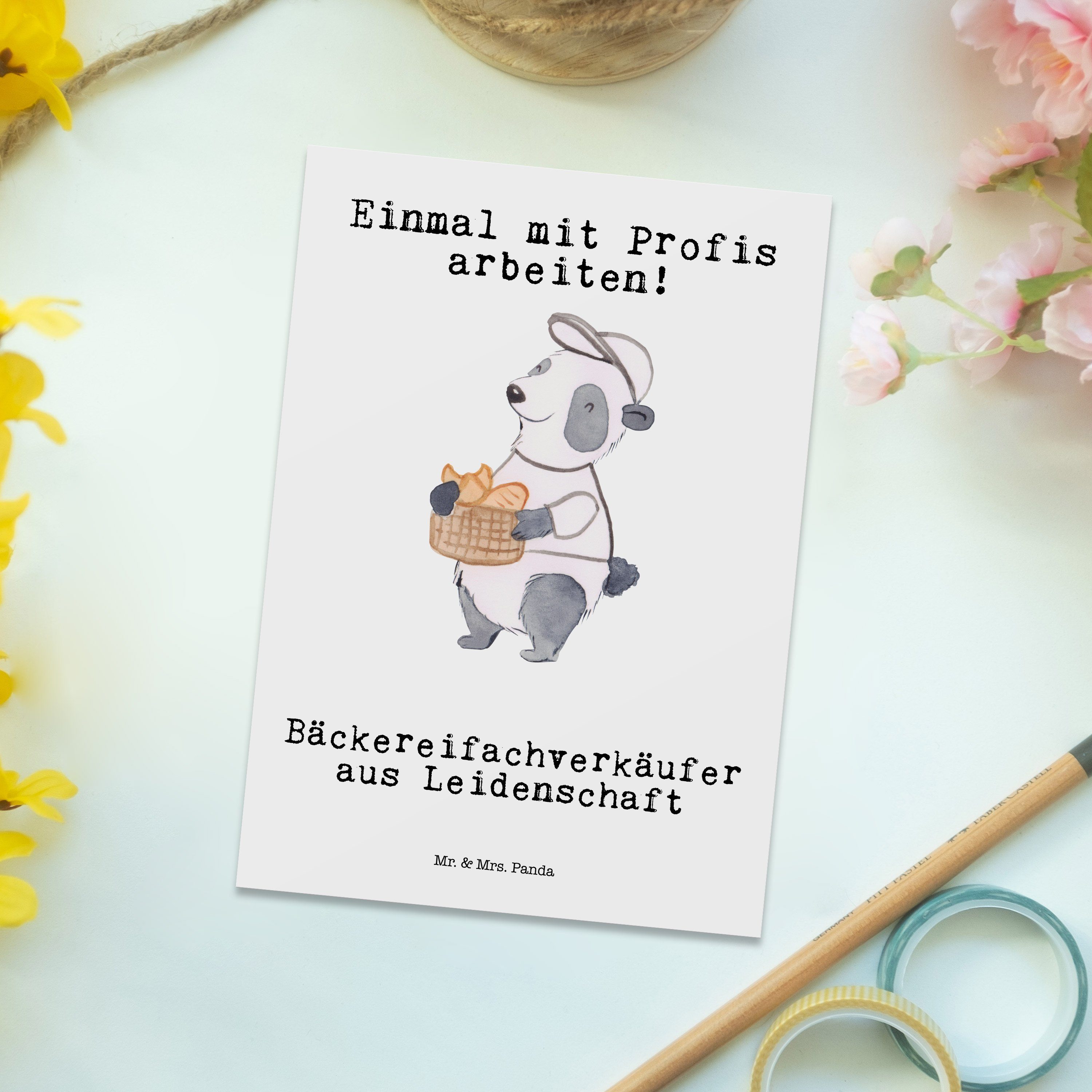 Panda & - Postkarte Mr. Weiß Geschenk, Mrs. - Dankeschön Bäckereifachverkäufer Leidenschaft aus