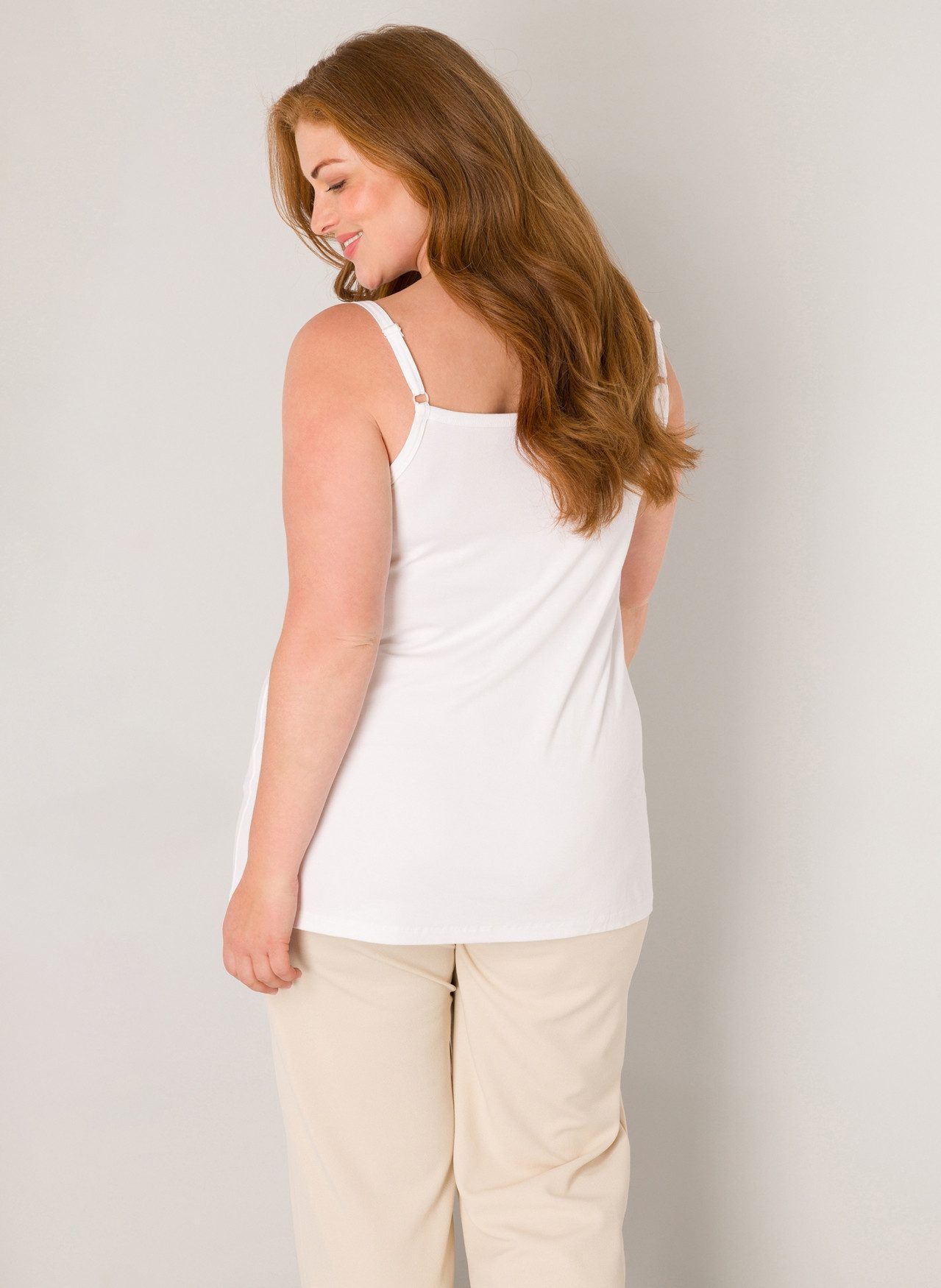 Base Level Curvy Spaghettitop Alexa Verstellbare Träger günstig online kaufen