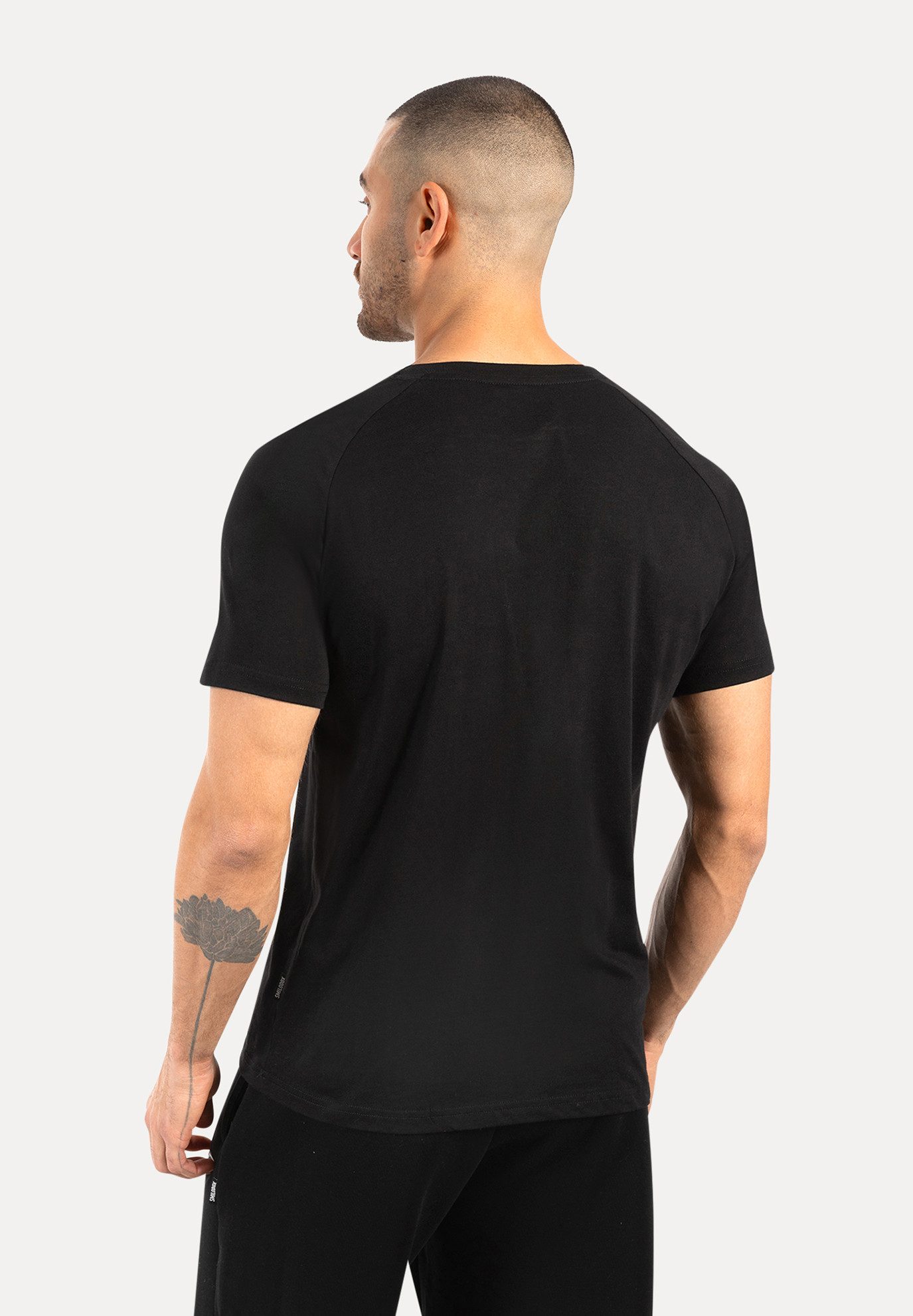 Smilodox T-Shirt Thilo, Schlichtes Shirt, Metallabel, Hochwertigs Kurzarmsh günstig online kaufen