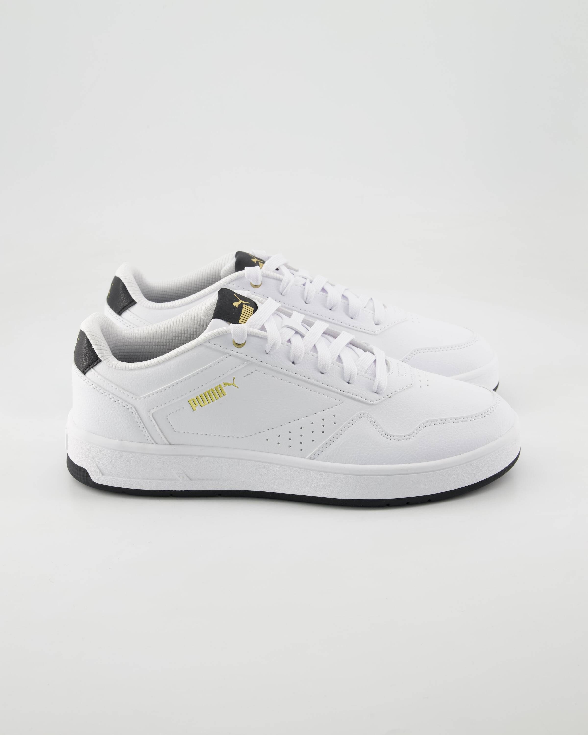 PUMA Court Classic Sneaker Obermaterial: Sonstiges Material günstig online kaufen