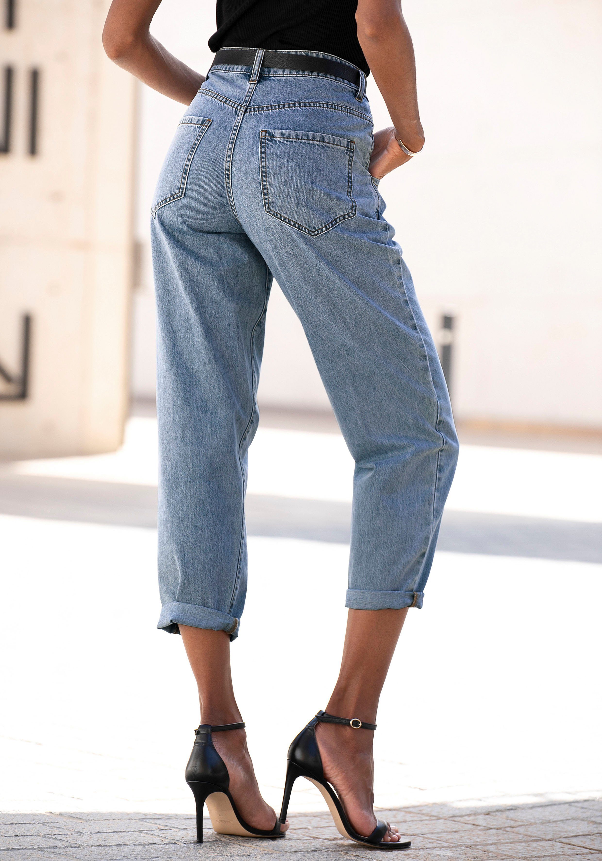 Buffalo Relax-fit-Jeans in modischem Crop-Design in High-Waist-Form mit Bundfalten, verkürzte Länge, Sommerhose – Bild 3 von 5