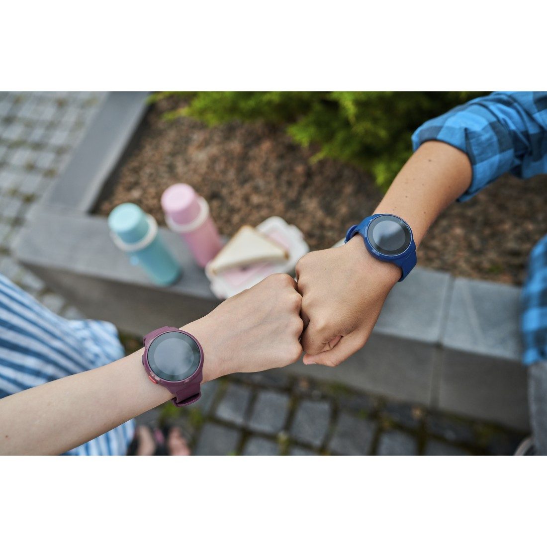 Hama Kinder-Smartwatch (GPS, Telefonfunktion, Schulmodus, SOS) Smartwatch (3,04 cm), Kinderuhr mit Live-Standortverfolgung, IP67, AMOLED-Display 1,19“