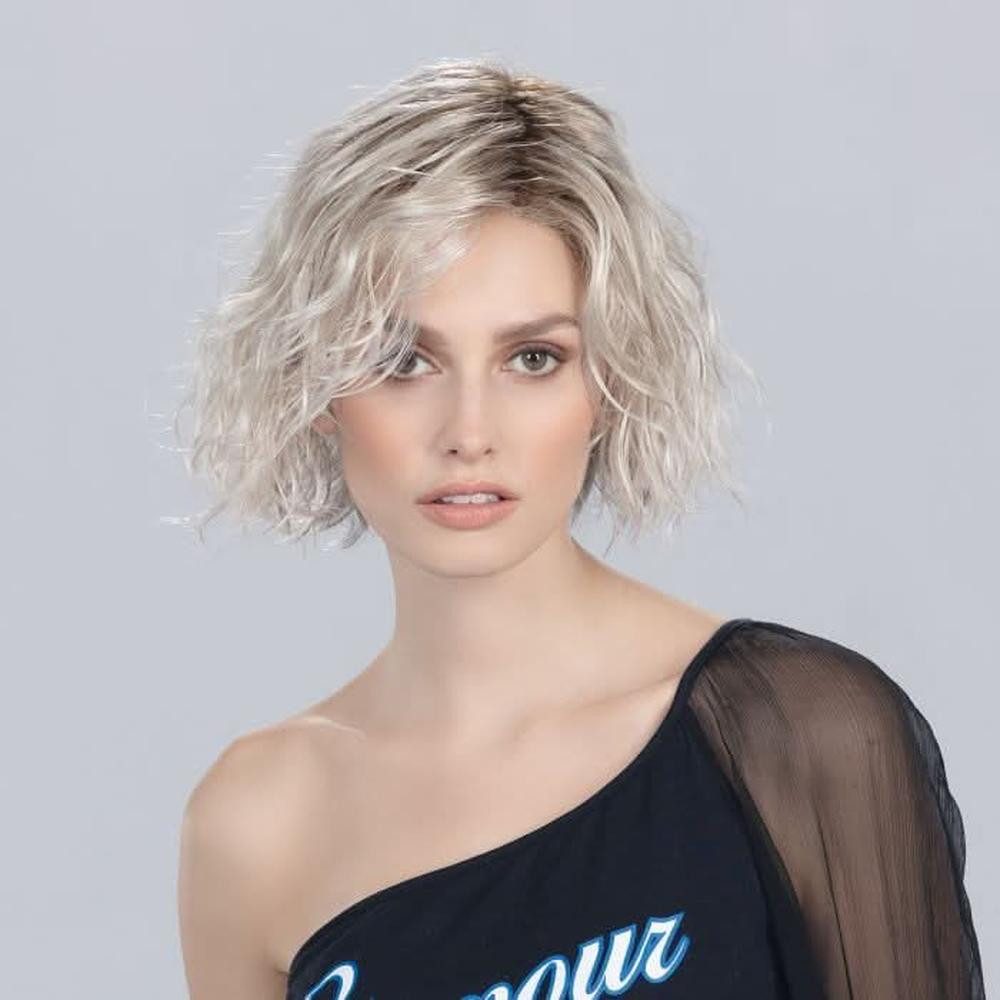 Ellen Wille Kunsthaarperücke Ellen Wille Dance Mono Part, Mit natürlicher Lace Front und handgeknüpftem Monofilament-Scheitel.