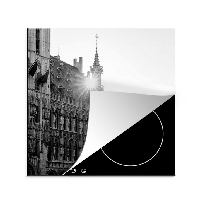 MuchoWow Herdblende-/Abdeckplatte Belgien - Schwarz - Weiß - Gent Vinyl (1 tlg) Ceranfeldabdeckung Arbeitsplatte für küche