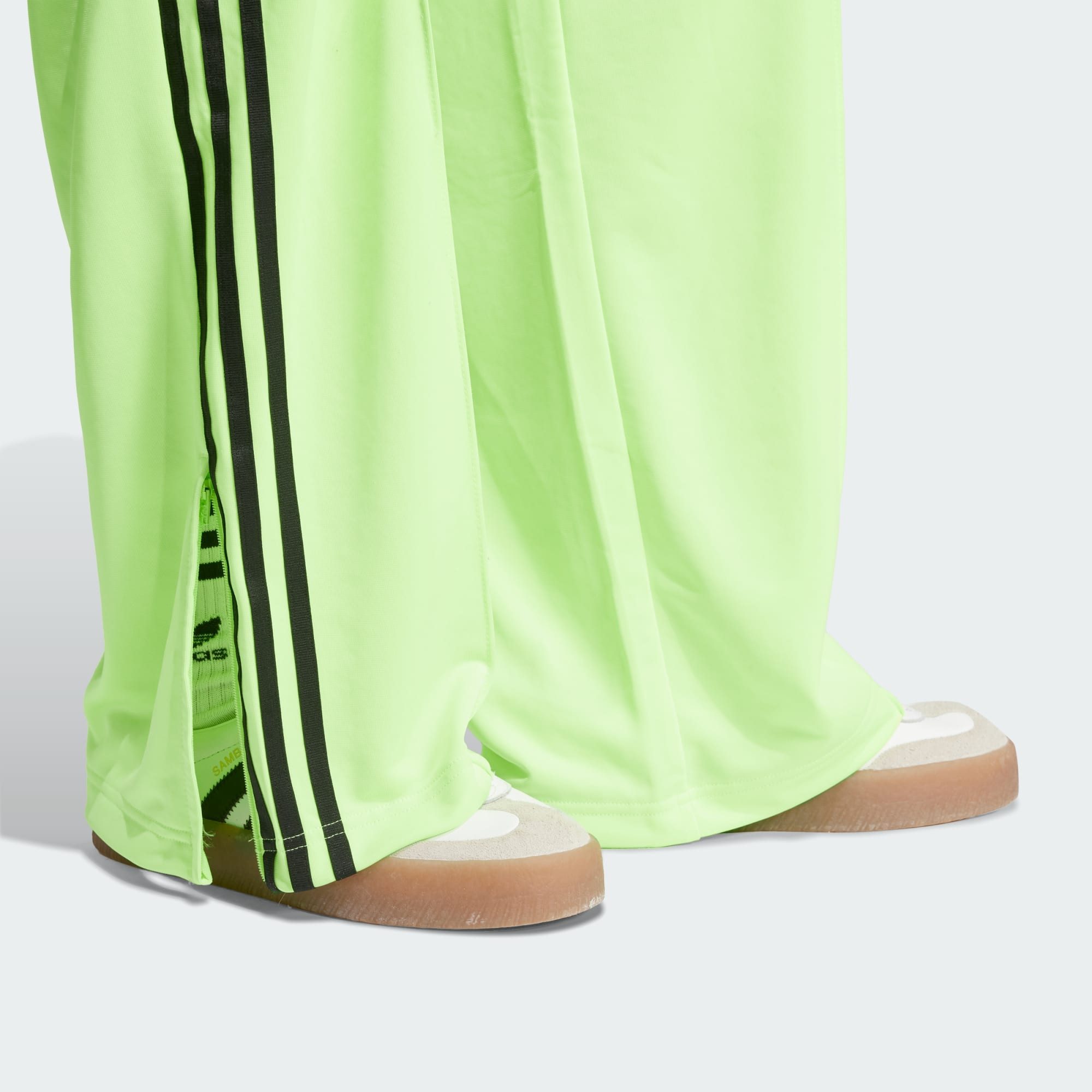 adidas Originals Jogginghose ADICOLOR CLASSIC FIREBIRD LOOSE TRAININGSHOSE (1-tlg)