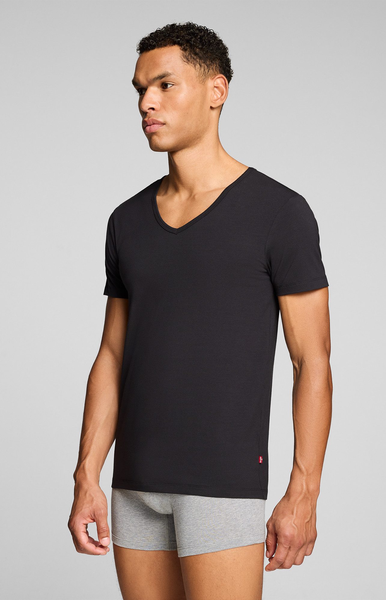 Levi's® T-Shirt LEVIS MEN V-NECK (2er Pack) mit V-Ausschnitt und kurzen Ärmeln