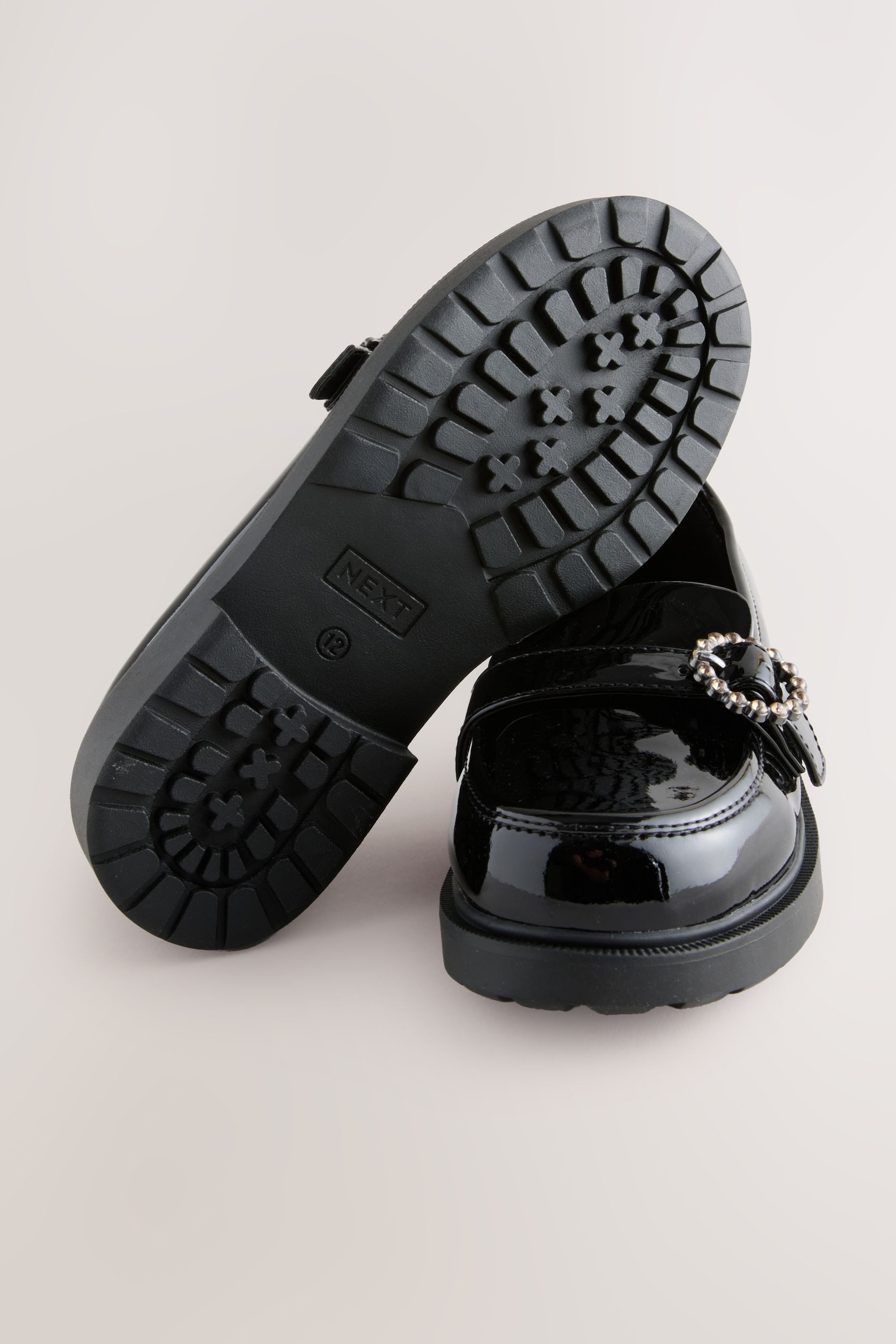 Next Loafer mit Strassbrosche für die Schule Loafer (1-tlg)