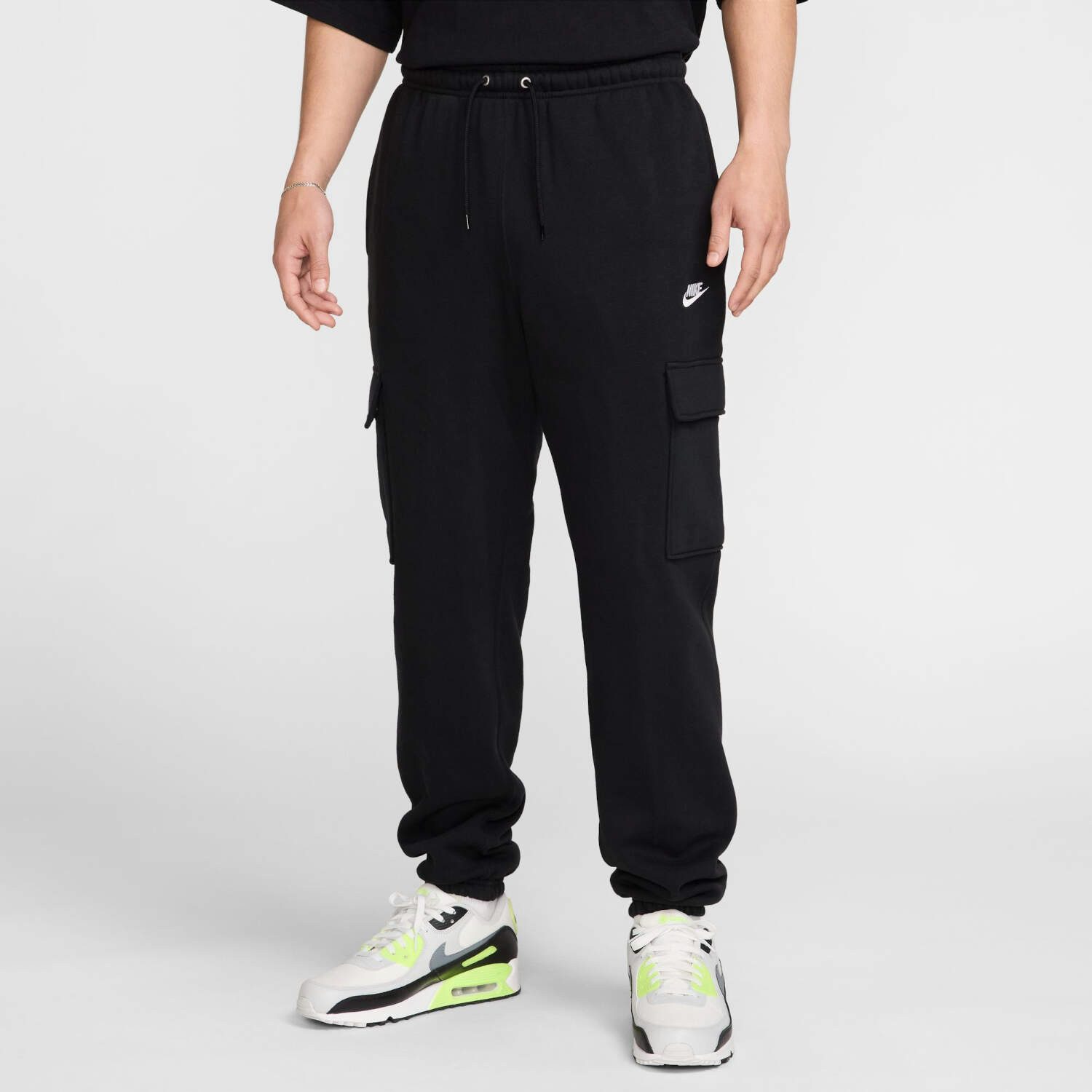 Nike Sportswear Trainingshose Nike Herren Trainingshose CLUB BB CARGO PANT FN3805