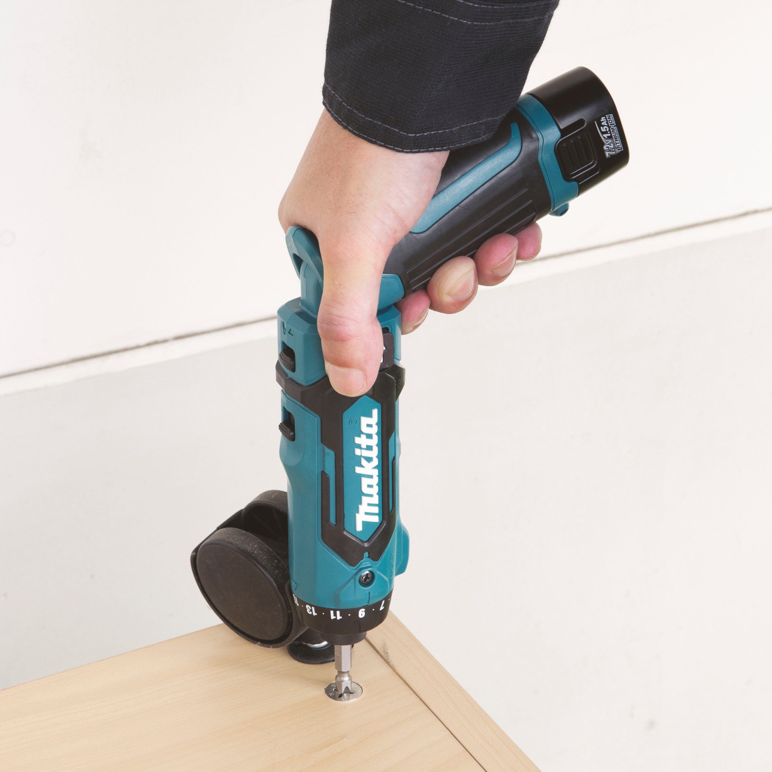Makita Akku-Schrauber DF012DSE, 650 U/min, 5,6 günstig online kaufen