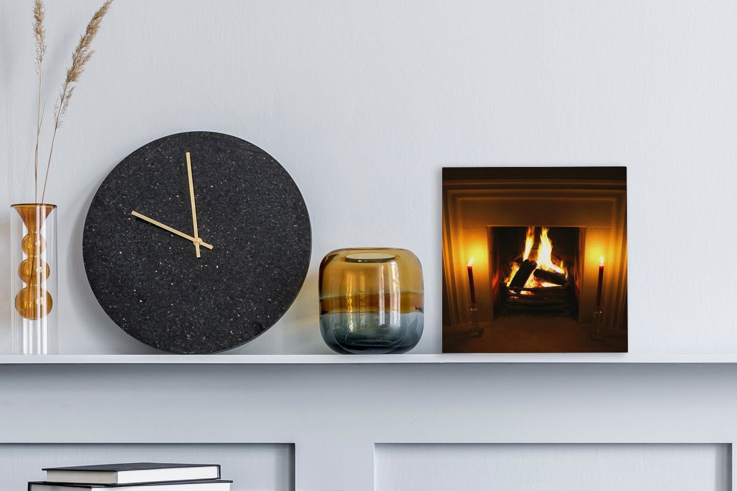 OneMillionCanvasses® Leinwandbild Kamin in einem dunklen günstig online kaufen