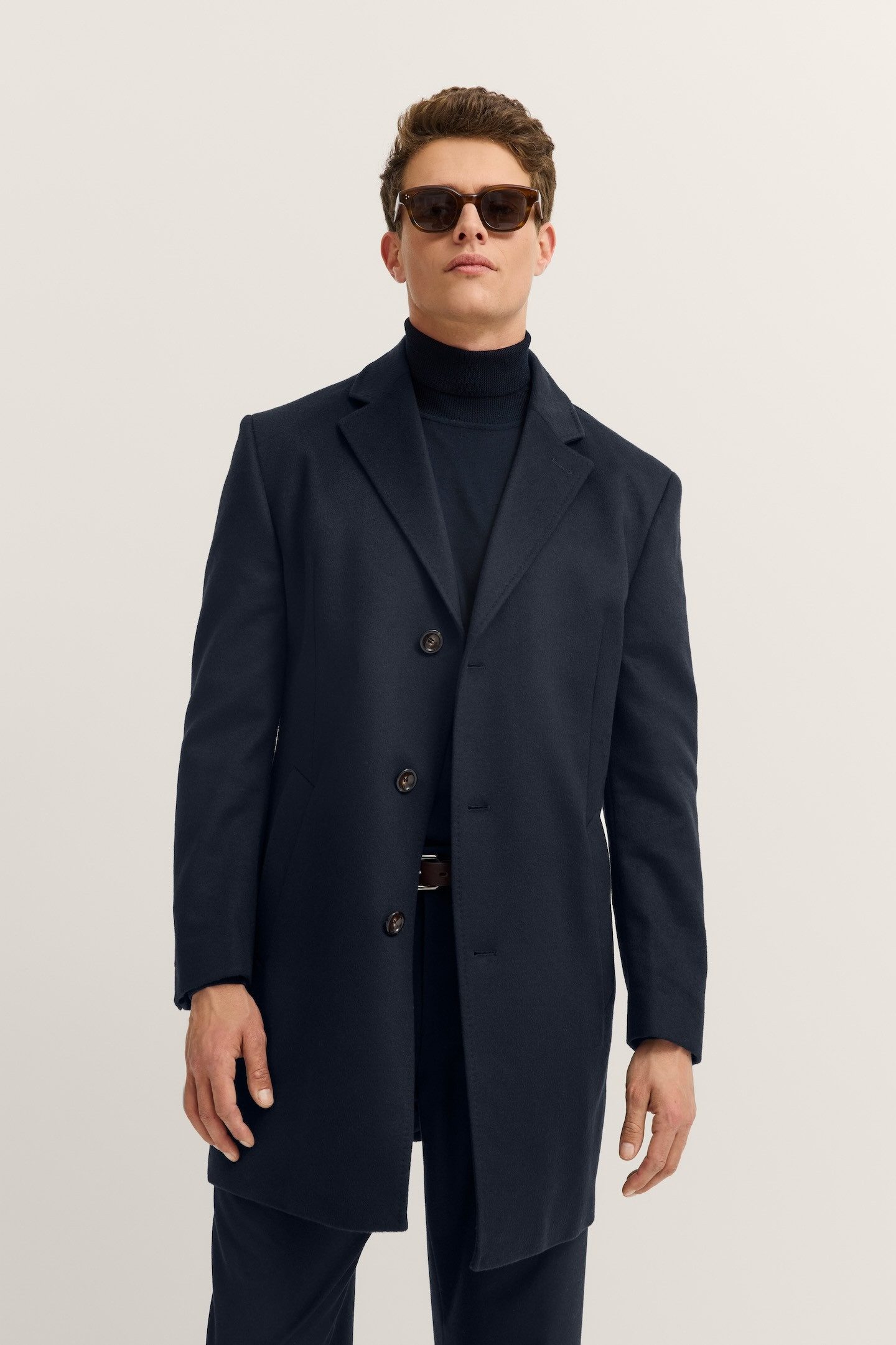 bugatti Kurzmantel Kaschmir im Modern Fit mit Knopfleiste