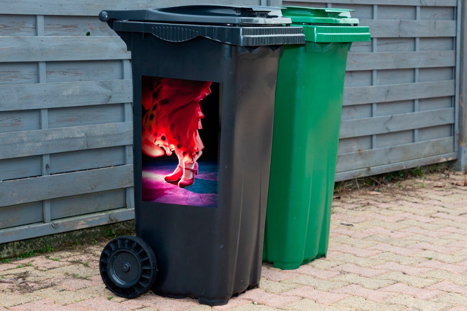 rotem Wandsticker Sticker, MuchoWow Flamenco-Tänzerin St), mit Kleid (1 Mülltonne, Container, Abfalbehälter Eine Mülleimer-aufkleber,
