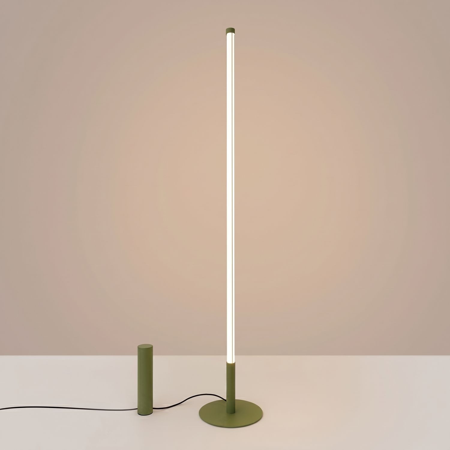 Licht-Erlebnisse Stehlampe ORSAY, LED fest integriert, Warmweiß, LED Dimmer Metall 150 cm Olivgrün rund 3000 K 5157 lm Modern