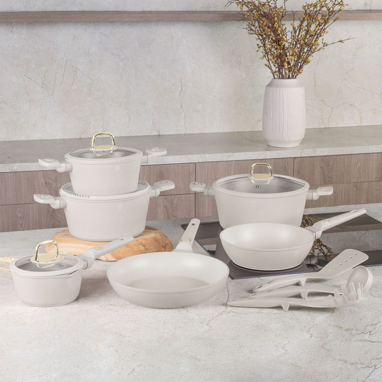 Berlinger Haus Topf-Set 15-teiliges Kochset mit Glasdeckel & Besteck: TitanPro-Schicht, Beige, (15-tlg), Soft-Touch-Griffe mit Soft-Close-System
