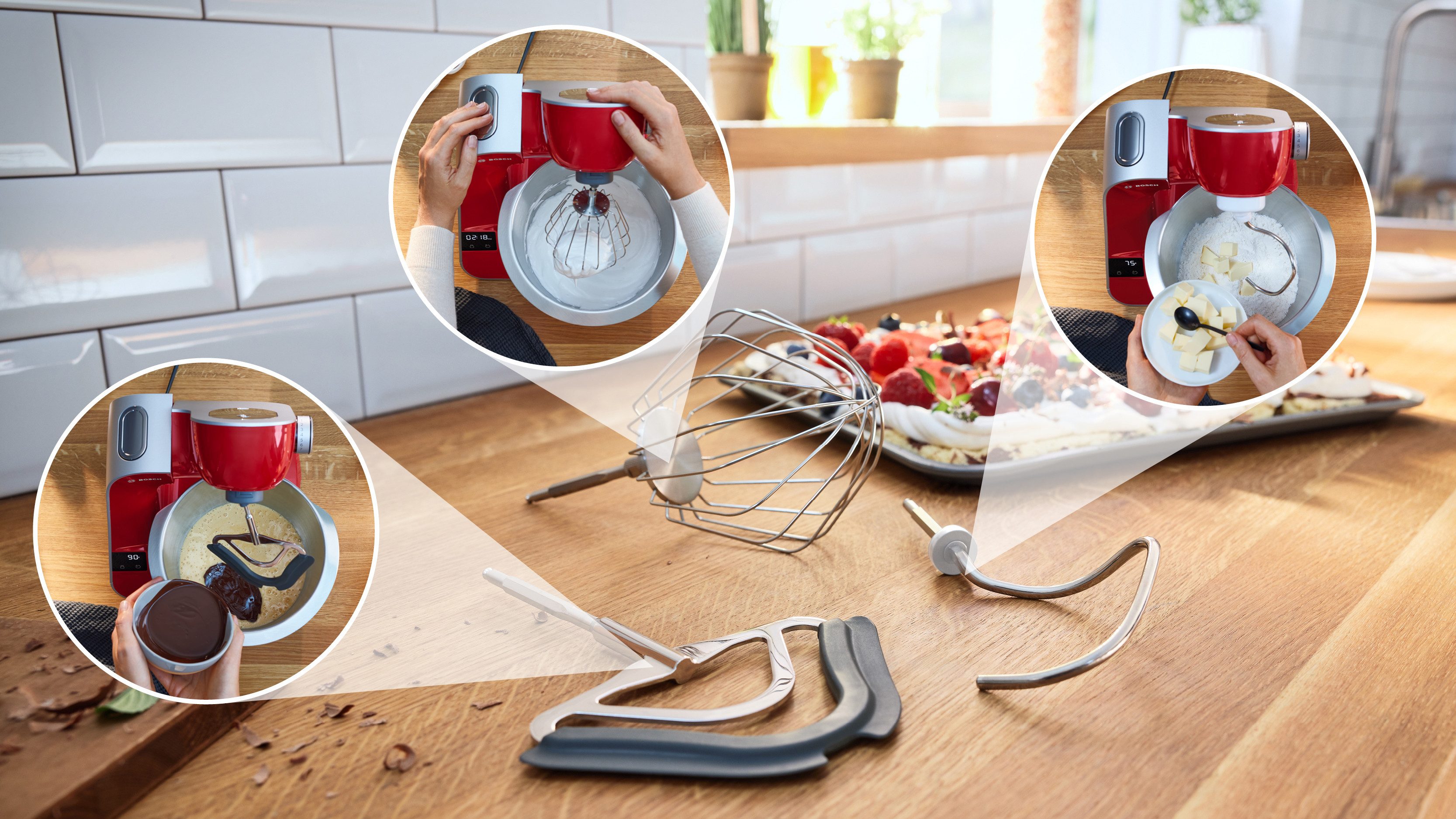 BOSCH Küchenmaschine Serie 4 MUM5X720, integr. Waage, Durchlaufschnitzler, Mixer, rot, 1000 W, 3,9 l Schüssel, 3 Scheiben, Schüssel, Knethaken/Rühr-/Schlagbesen, spülmaschinenfest