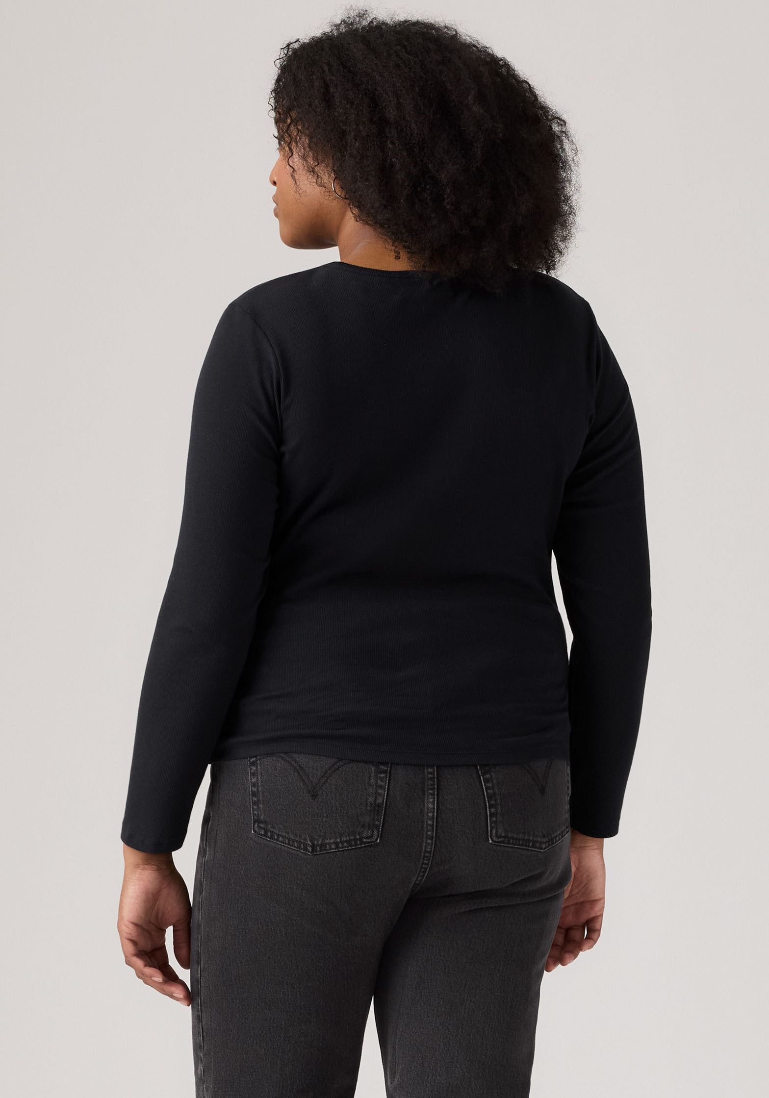 Levi's® Plus Langarmshirt PL HAYES LS in figurbetonter Passform