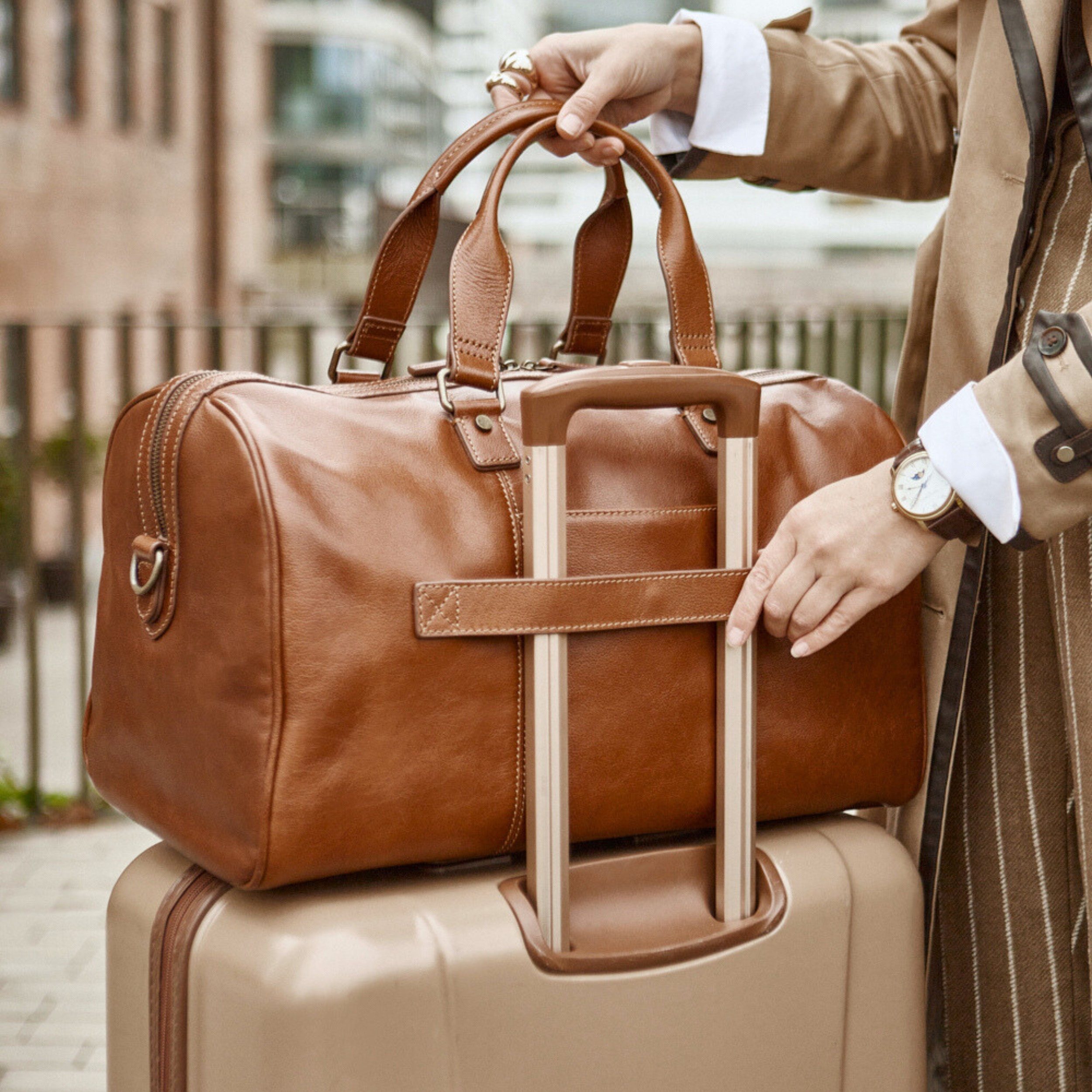 DRAKENSBERG Weekender Reisetasche »Romeo« Kastanien-Braun, aus luxuriösem Leder für Damen und Herren, elegant und modern