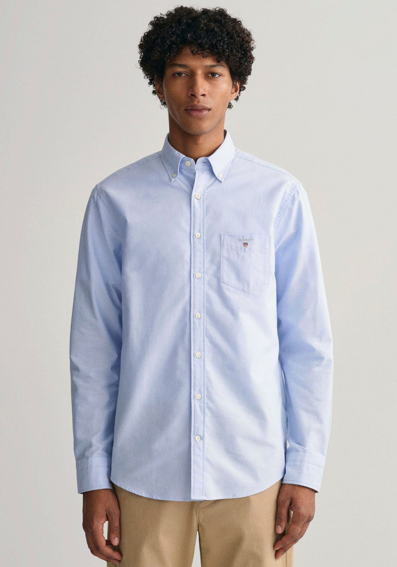 Gant Langarmhemd Oxford mit Logostickerei auf der Brusttasche capri blue