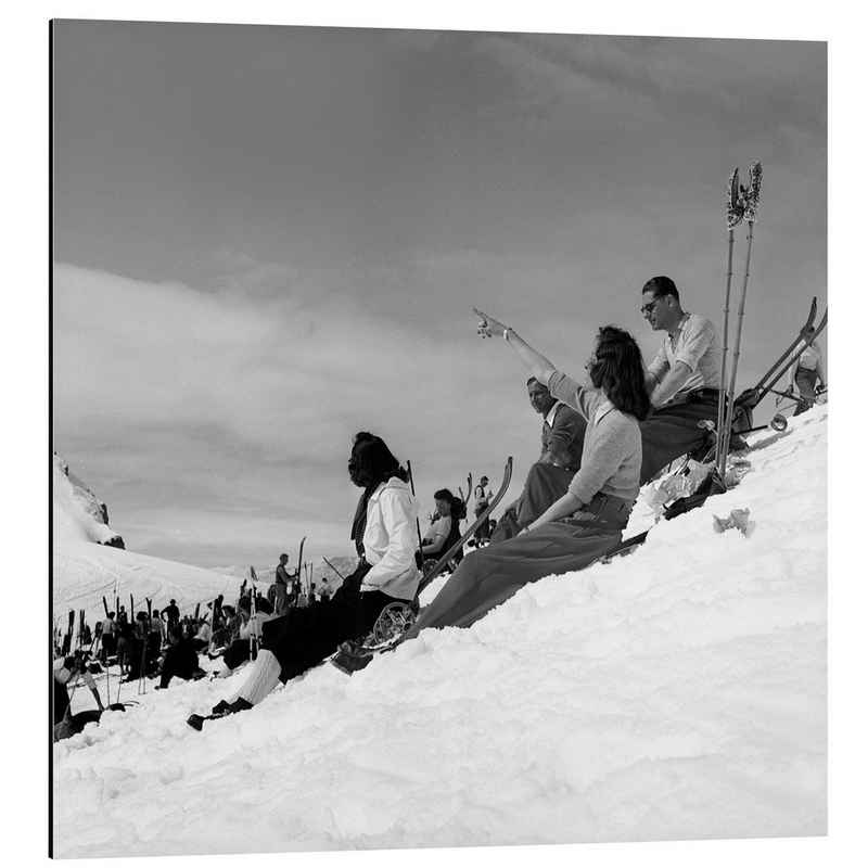 Posterlounge Alu-Dibond-Druck Vintage Ski Collection, Skifahrer genießen das gute Wetter, Vintage Fotografie
