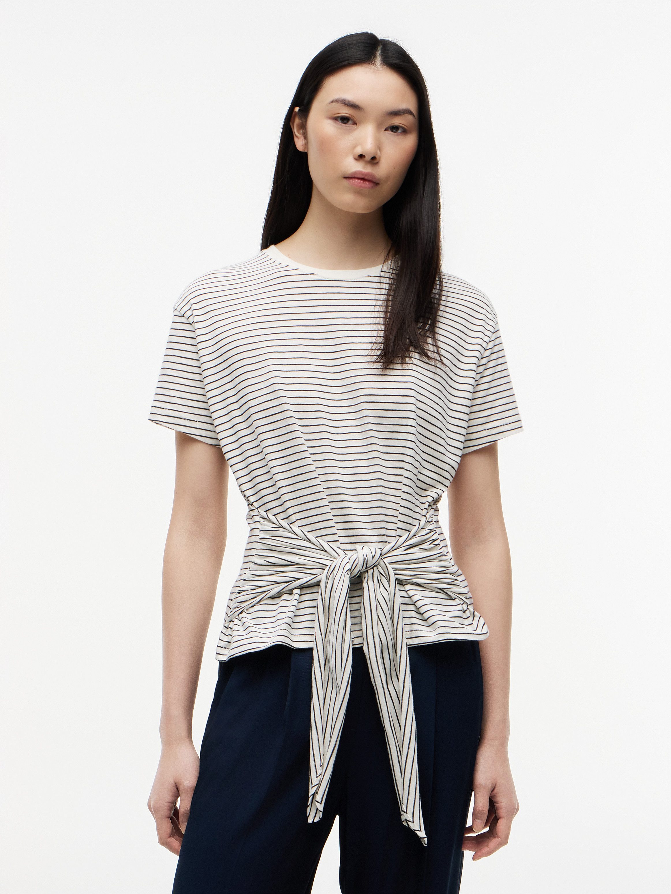 Tommy Hilfiger Kurzarmshirt CO SLUB KNOT SS TEE mit Bindegürtel in der Taille