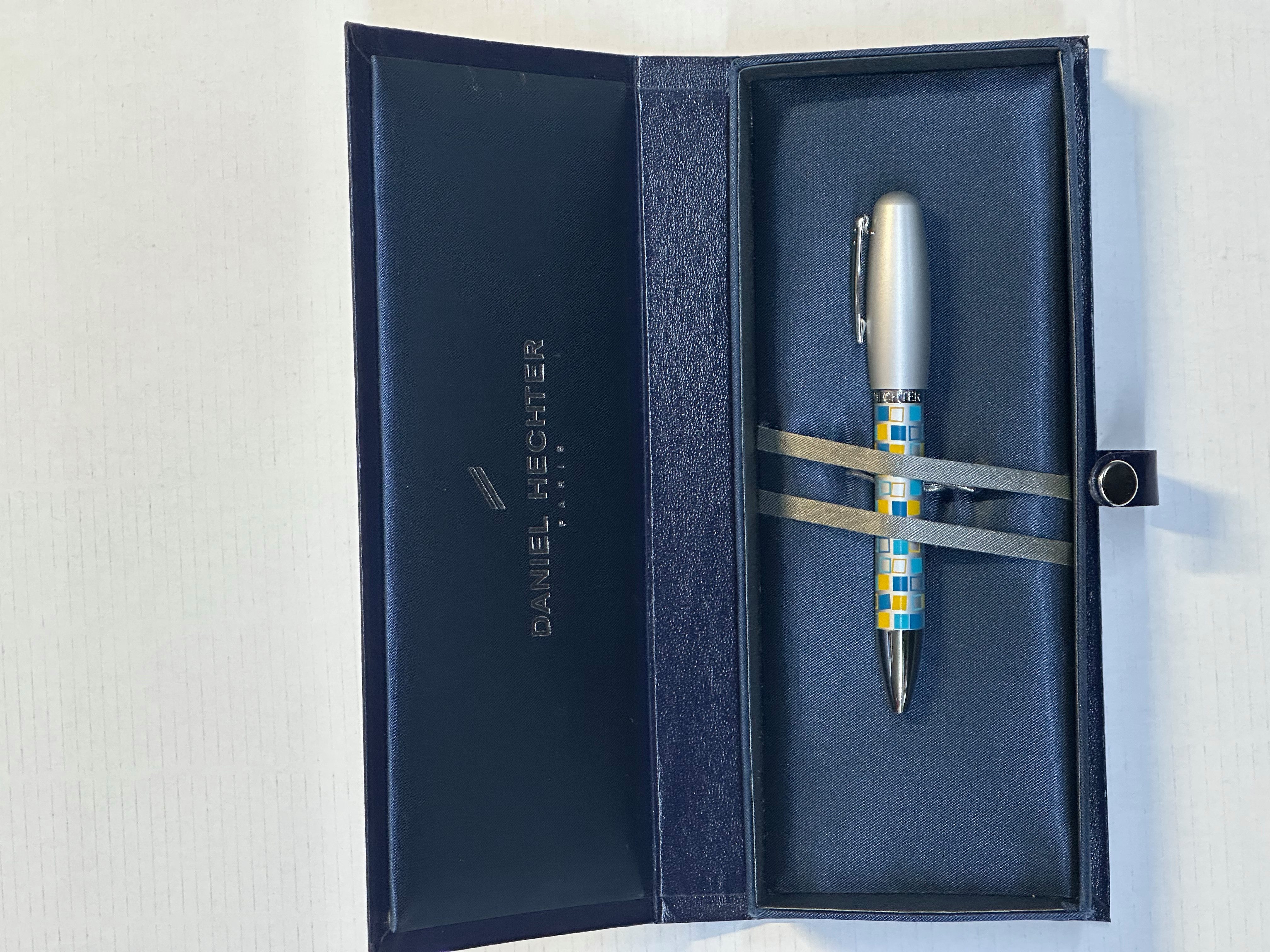 Daniel Hechter Kugelschreiber Daniel Hechter Centaure LOGO Kugelschreiber gelb/blau im Etui