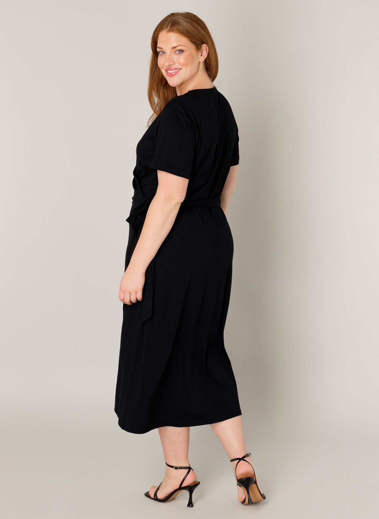 Base Level Curvy Wickelkleid Abbie Weich fließende Viskose-Mischqualität günstig online kaufen