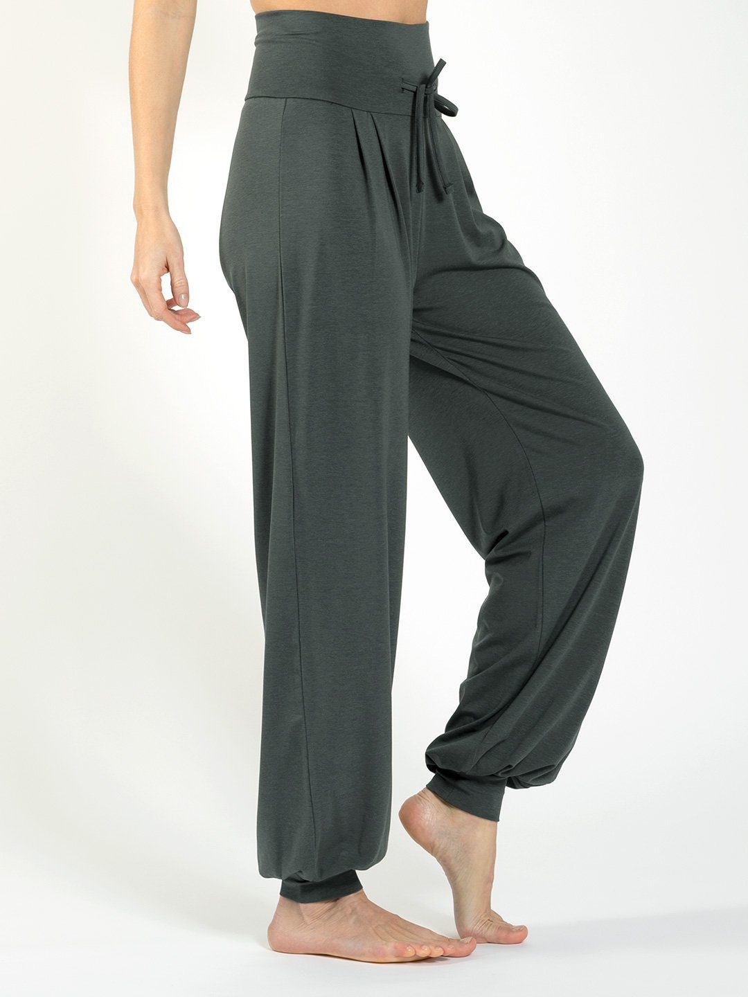Magadi Yogahose Florence aus weichem Naturmaterial günstig online kaufen