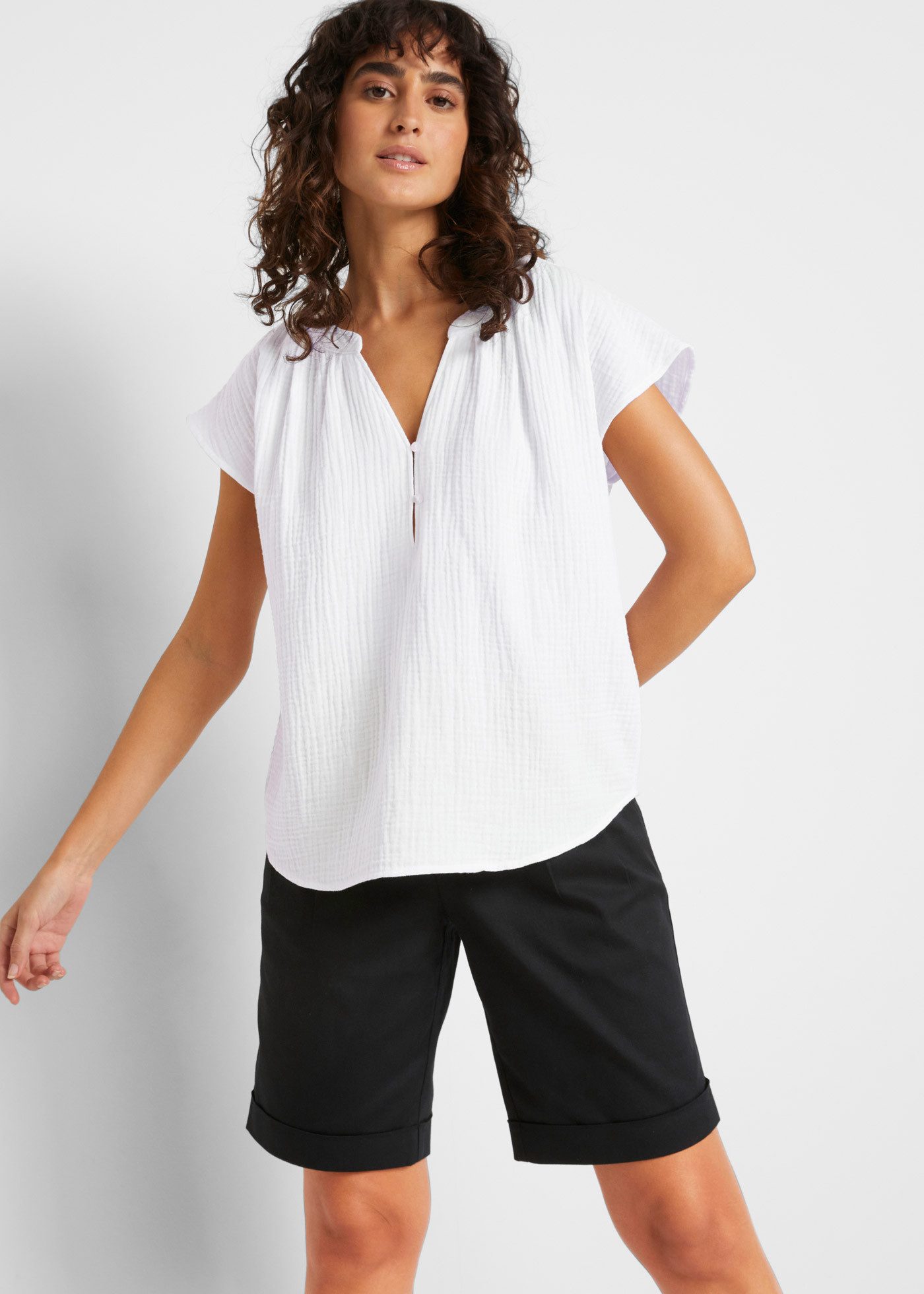 bonprix Shirtbluse Oversize-Passform, mit V-Ausschnitt, aus Baumwolle