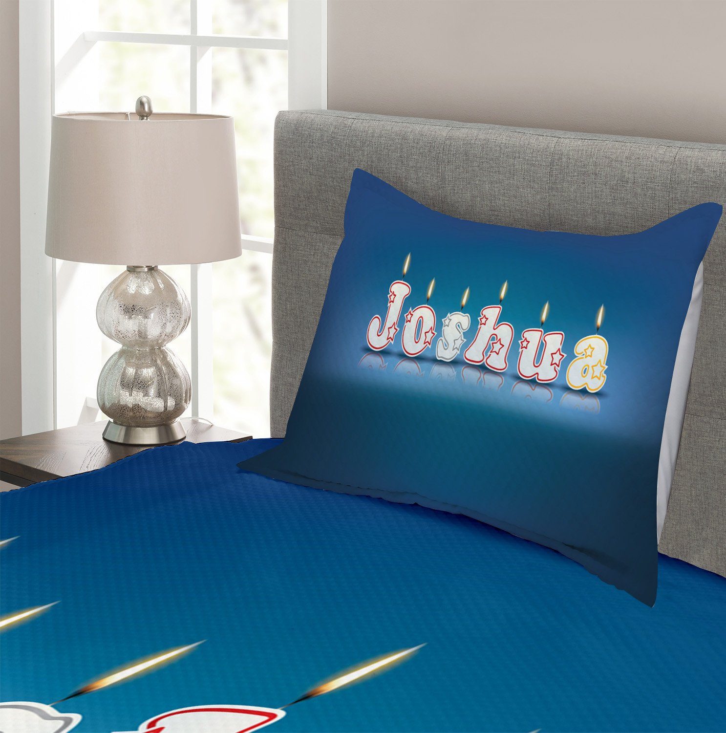 Tagesdecke Set mit Kissenbezügen Waschbar, Kerzen Abakuhaus, Schrift Joshua Geburtstag