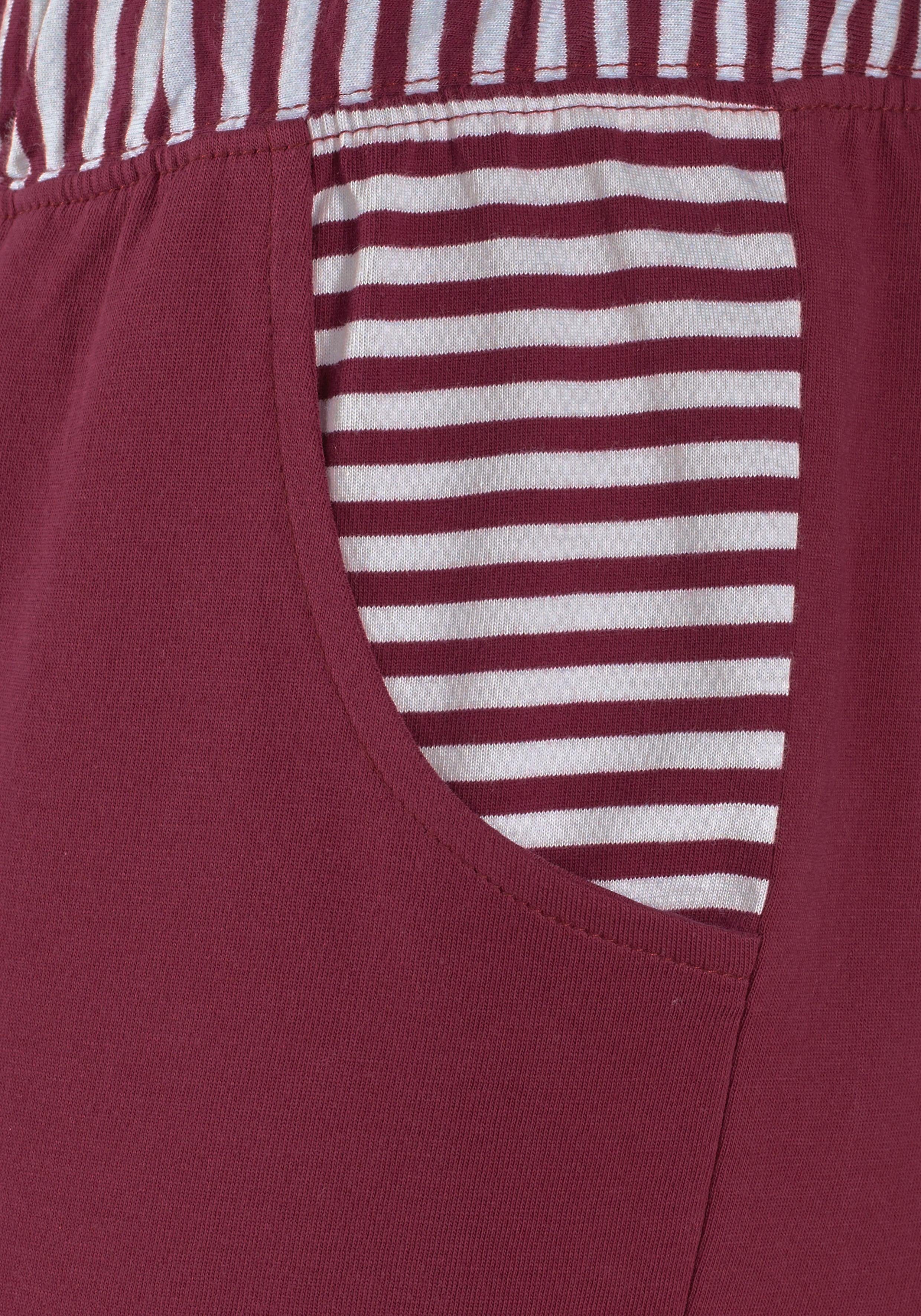 und bordeaux-gestreift tlg., 1 legerer Hose Stück) H.I.S (2 geringeltem Capri-Pyjama mit T-Shirt