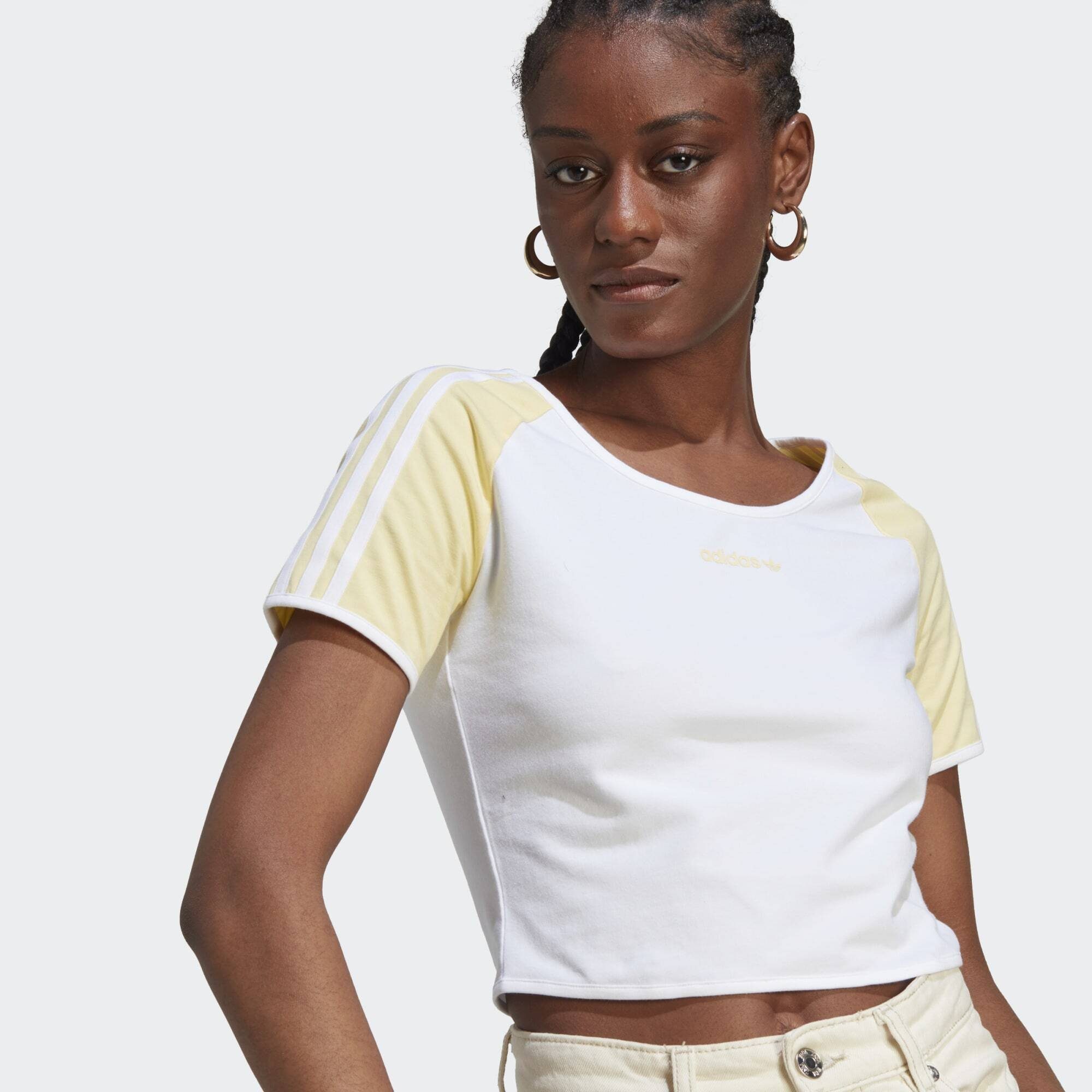 adidas Originals T-Shirt ISLAND Yellow Almost White / T-SHIRT CLUB SHORT