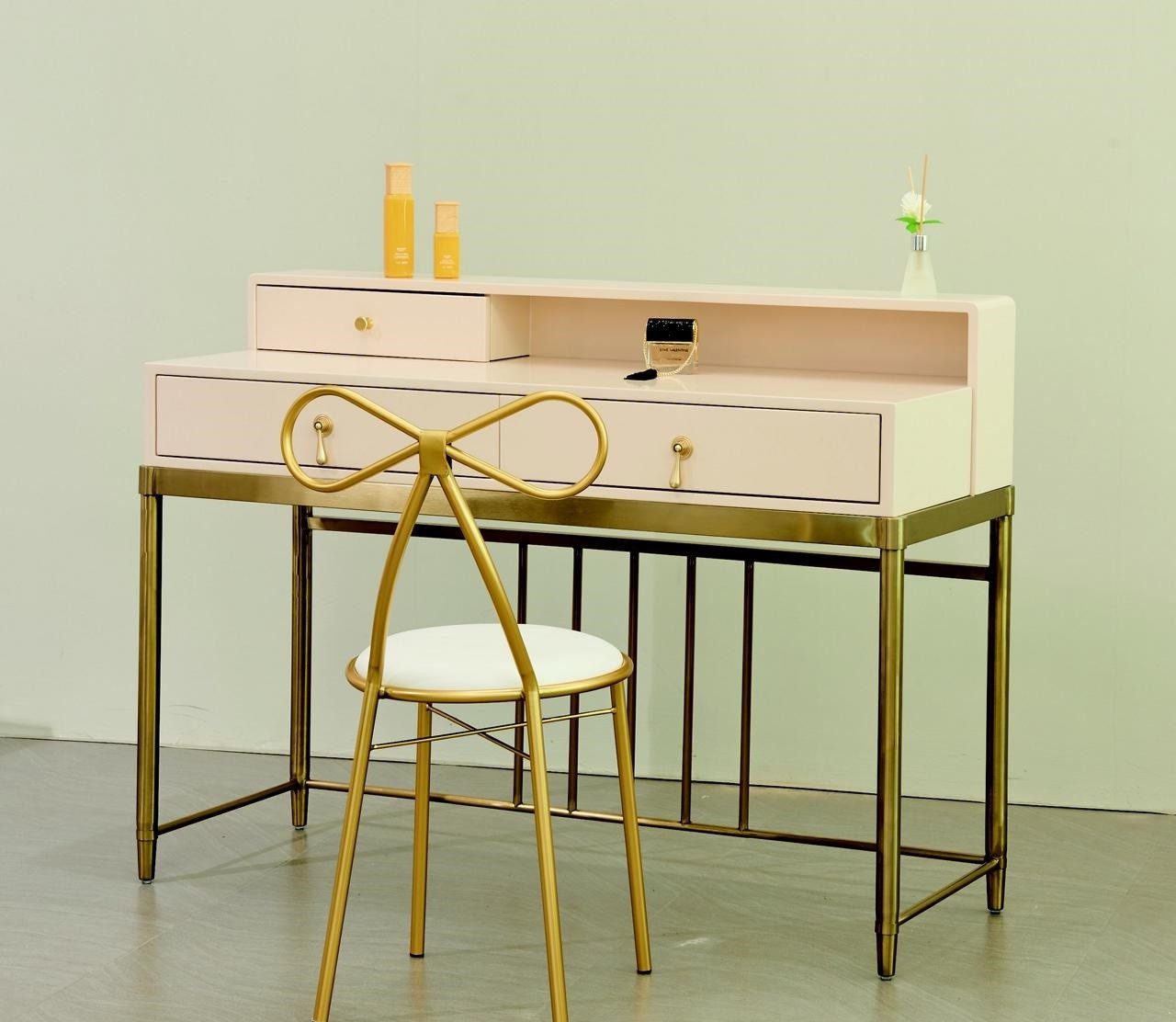 Xlmoebel Konsolentisch Designer Holz Tisch für Schminken und Dekoration (Konsole mit 3 Schubladen), Made in Europa