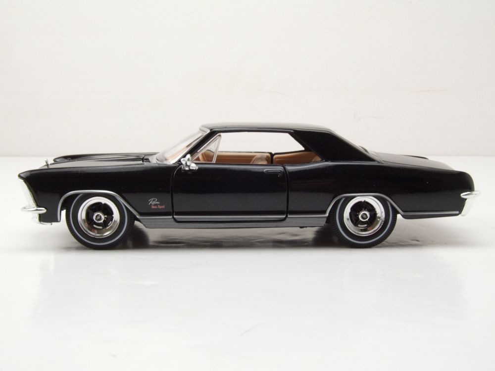 Maisto® Modellauto Buick Riviera 1965 schwarz, Maßstab 1:24